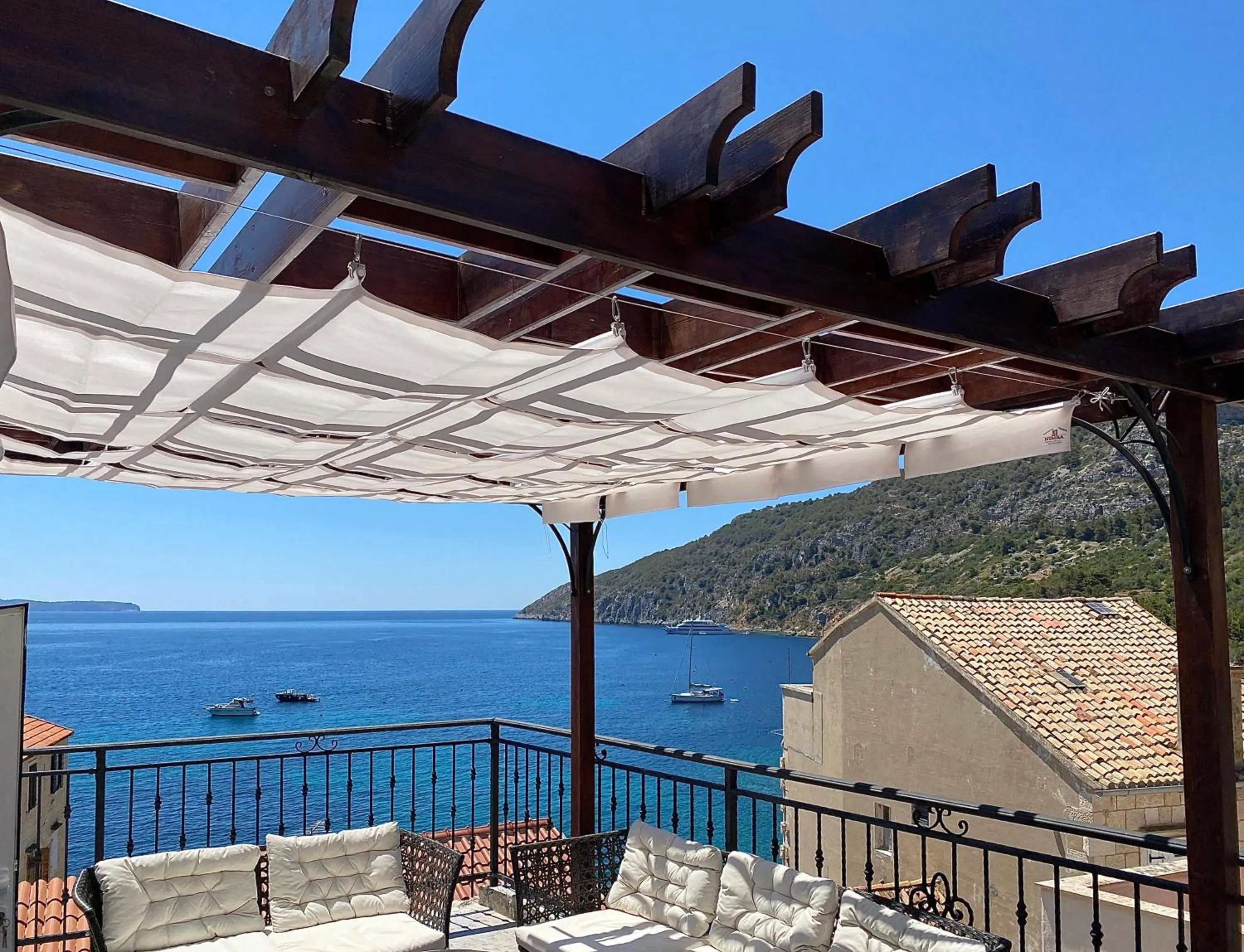 Balcony/Terrace in Komiza Provita Guesthouse