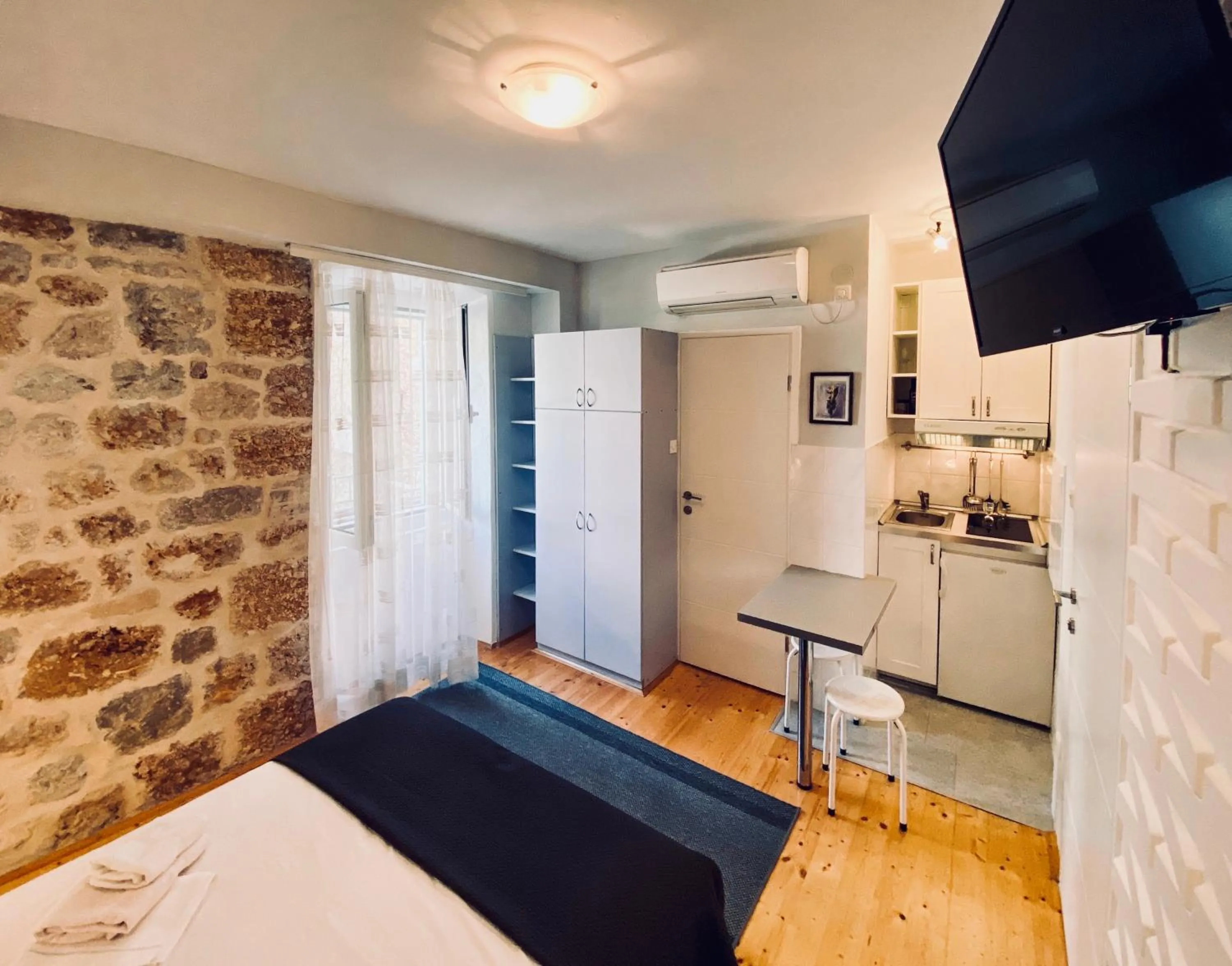 Bed in Komiza Provita Guesthouse