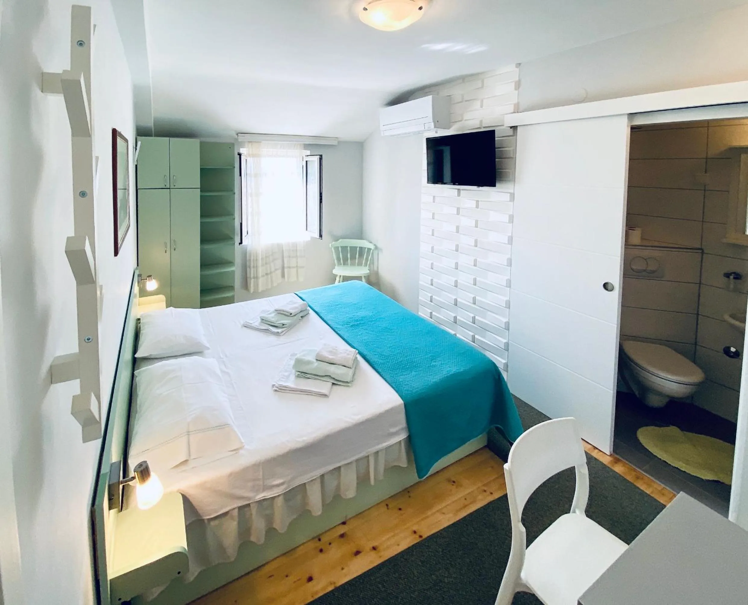 Bed in Komiza Provita Guesthouse