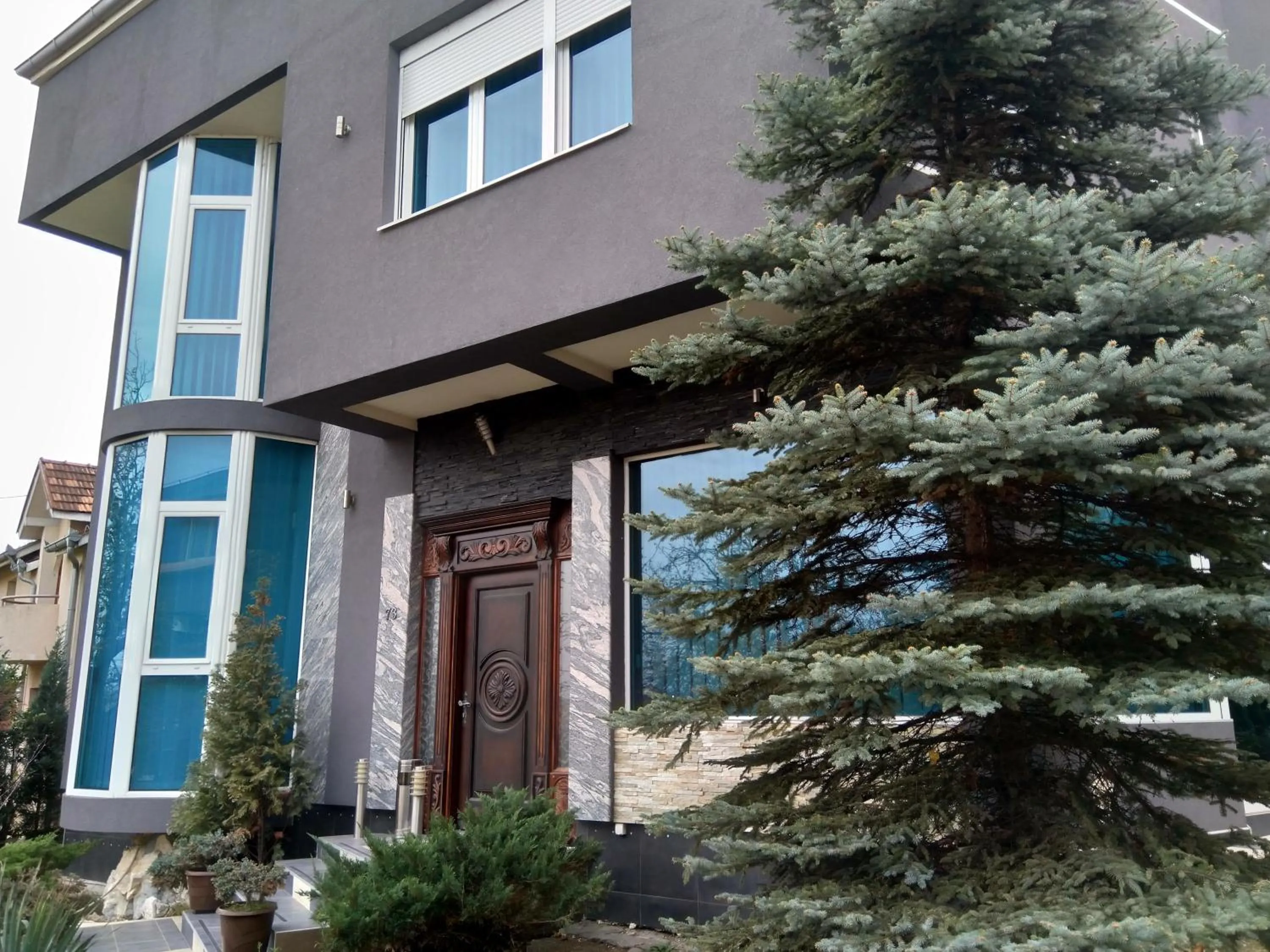 Property building in Garni Hotel Lama
