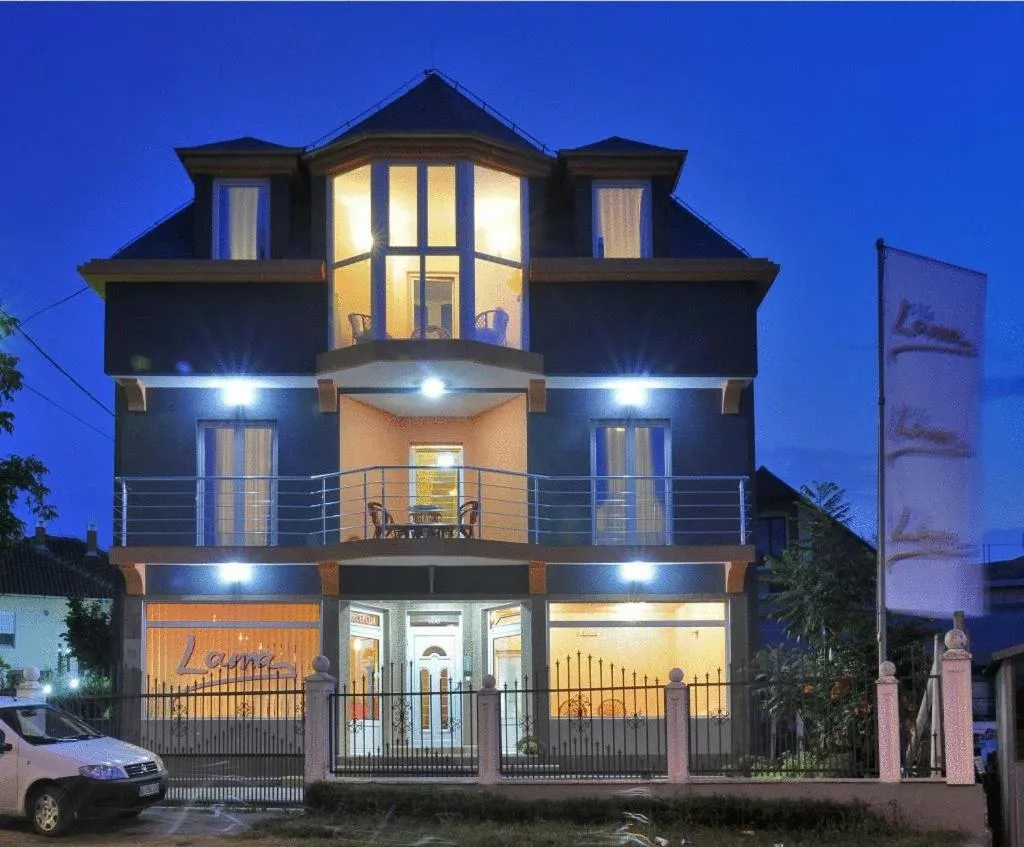 Property building in Garni Hotel Lama