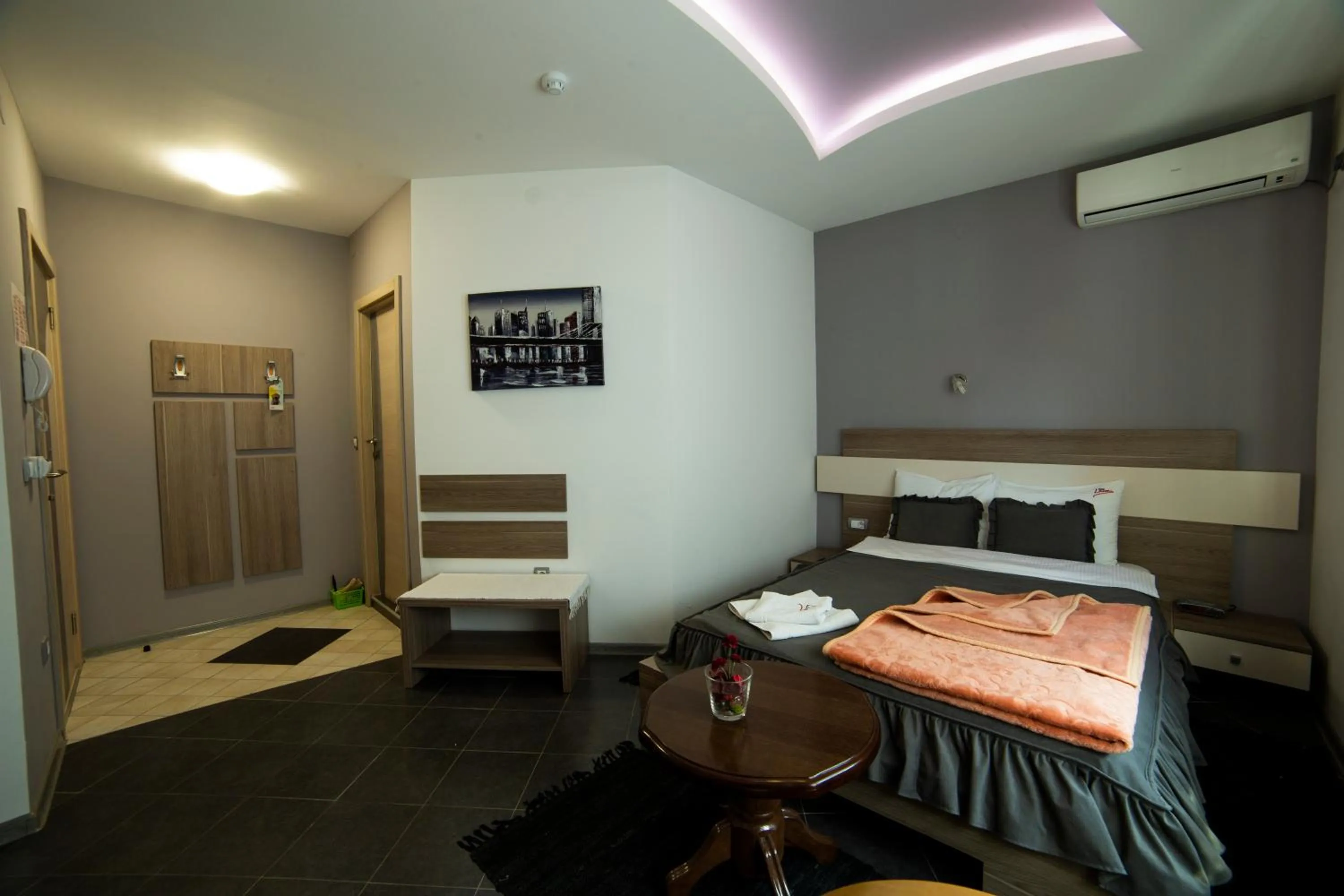 Bed in Garni Hotel Lama