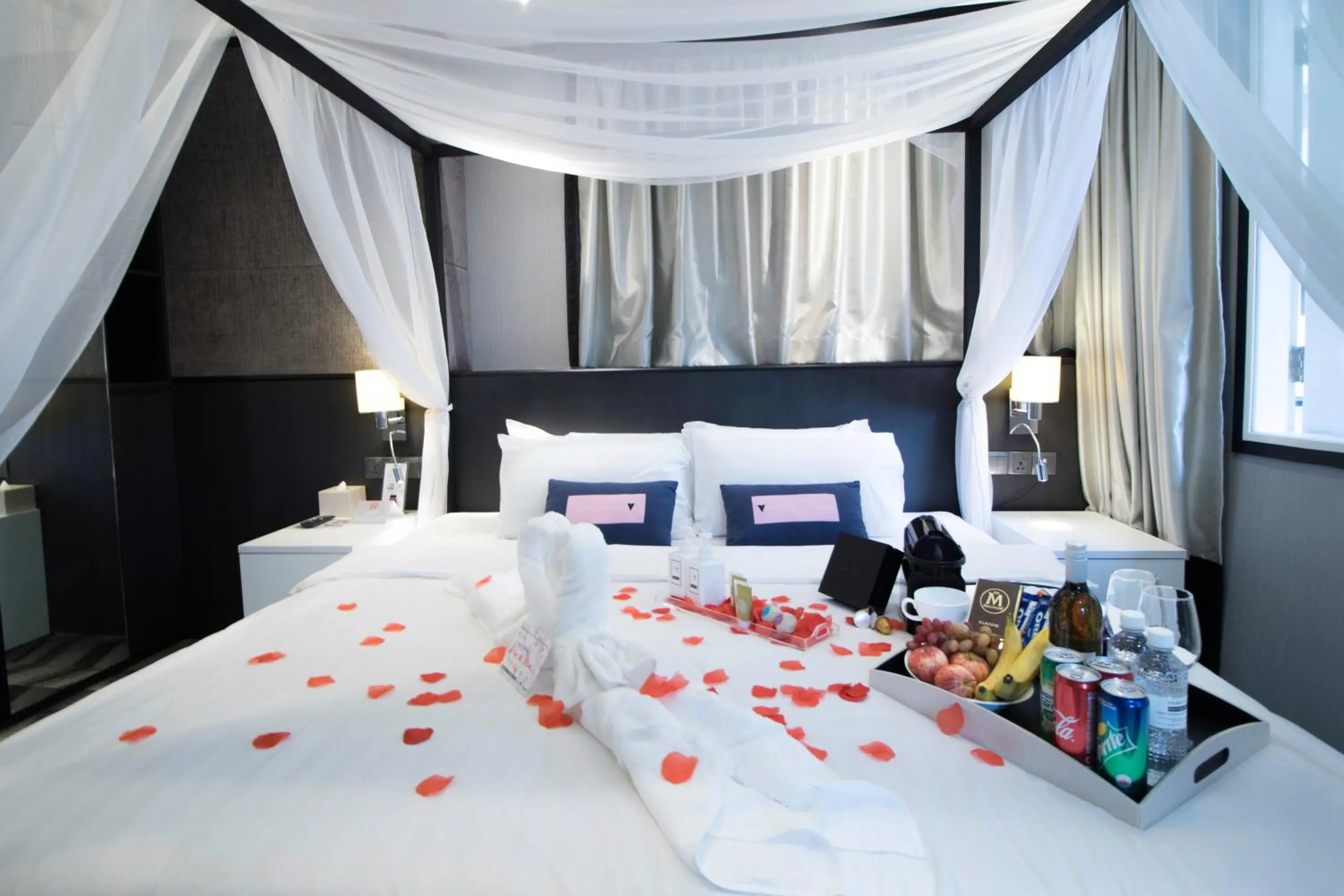 Photo of the whole room, Bed in Hotel NuVe Urbane