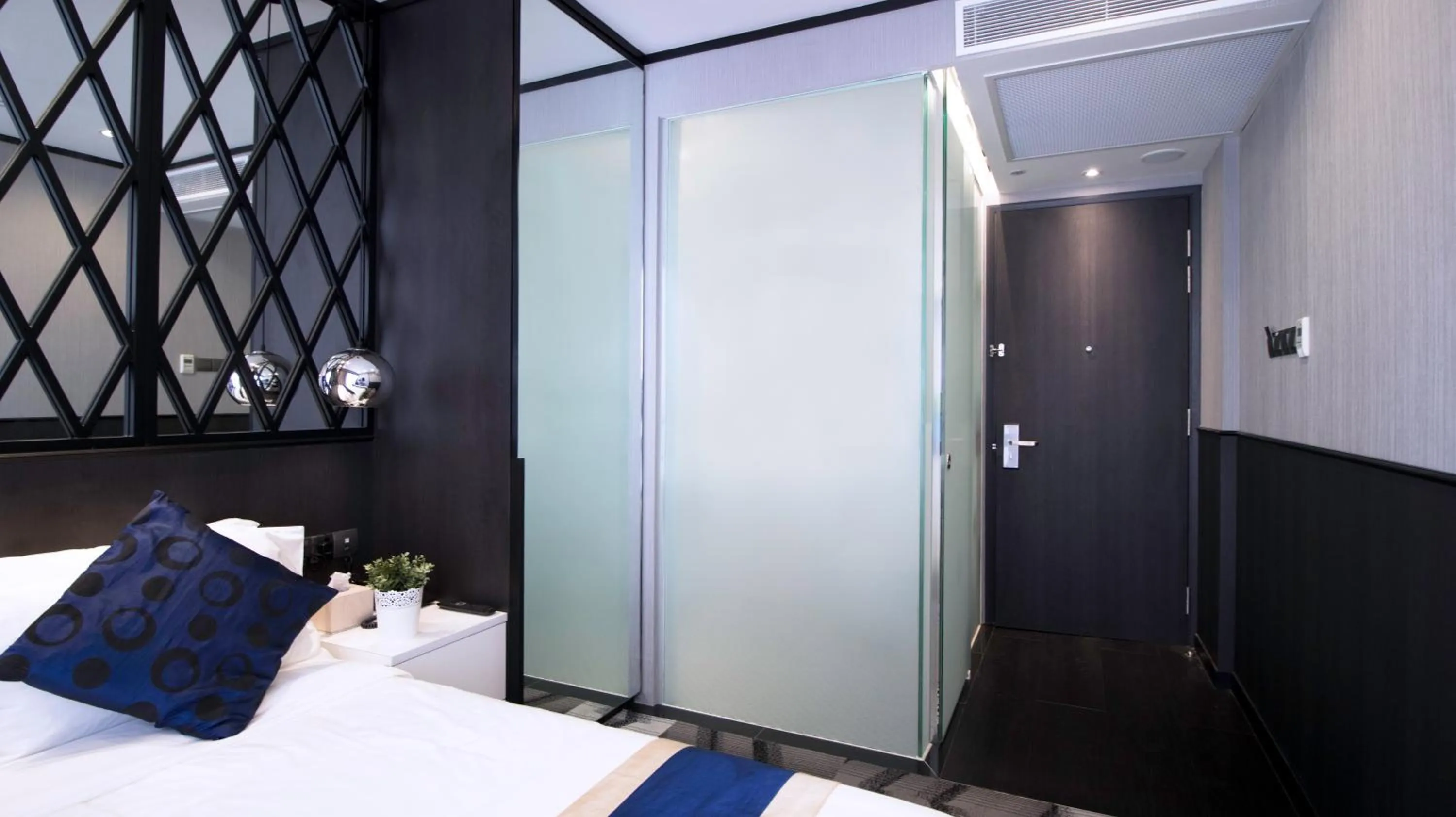 Photo of the whole room, Bed in Hotel NuVe Urbane