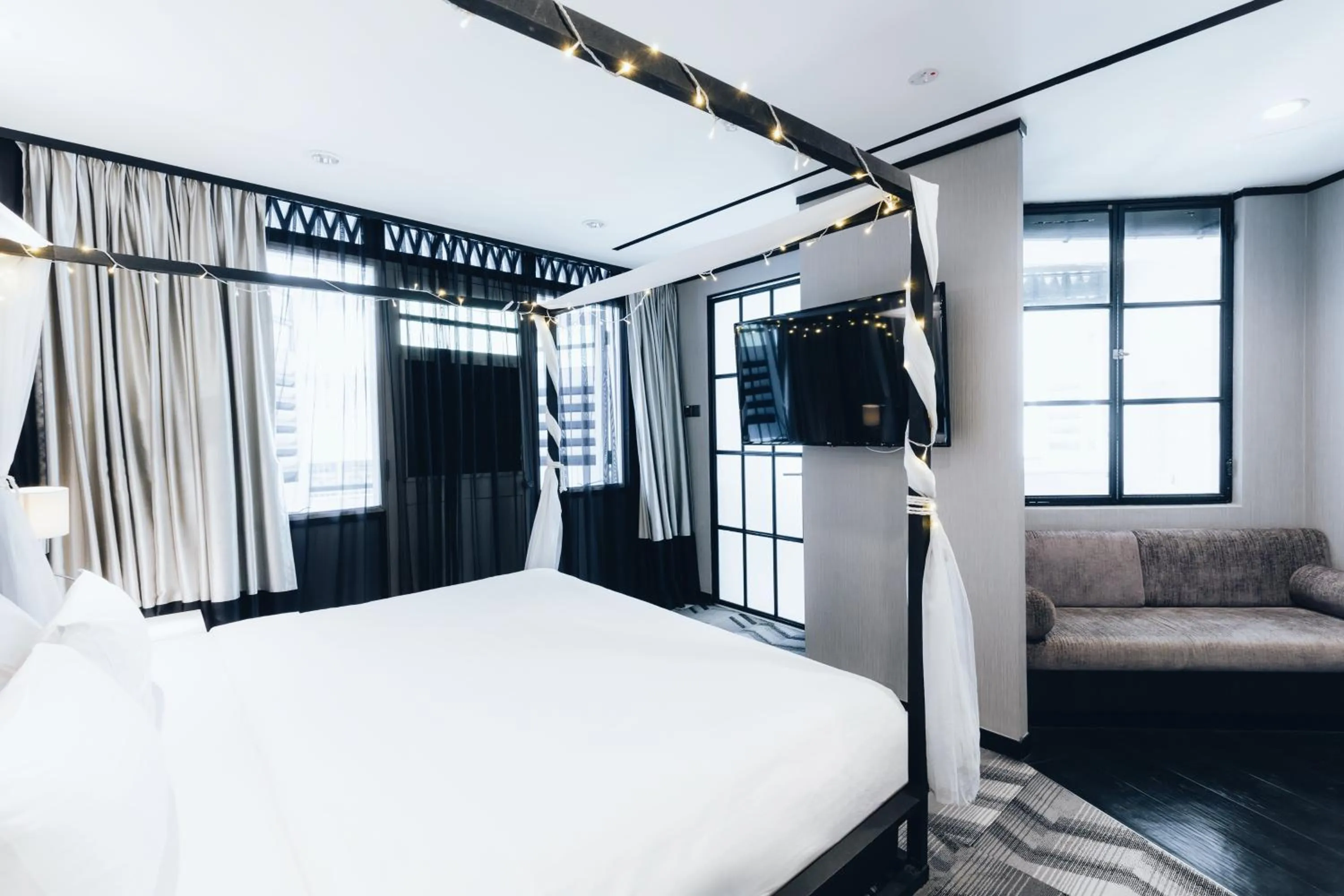 Bedroom, Bed in Hotel NuVe Urbane