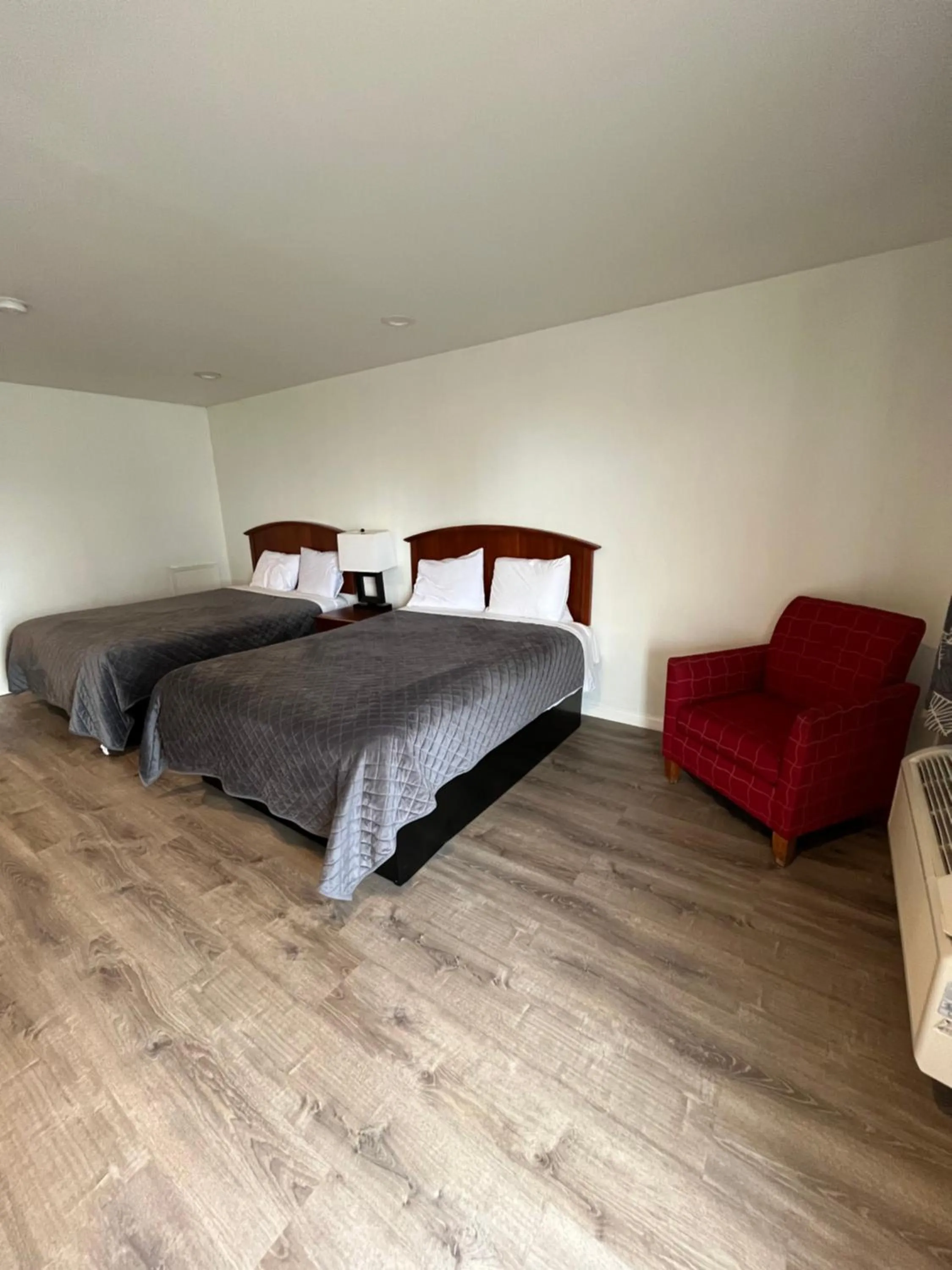 Bed in Blue Note Motor Inn