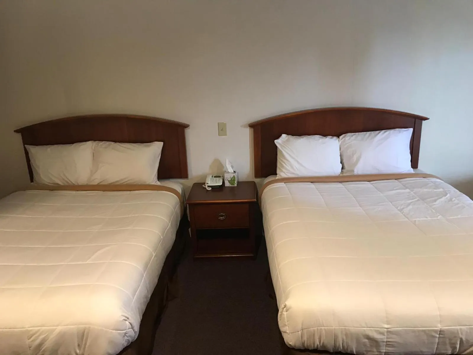 Bed in Blue Note Motor Inn