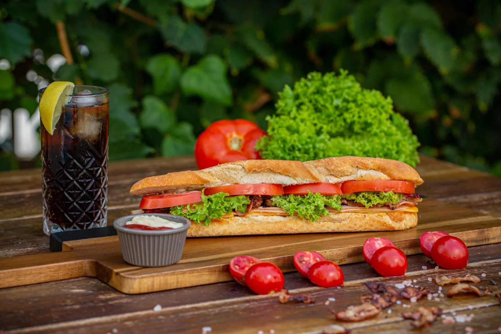 Food and drinks in Pavlos Hotel