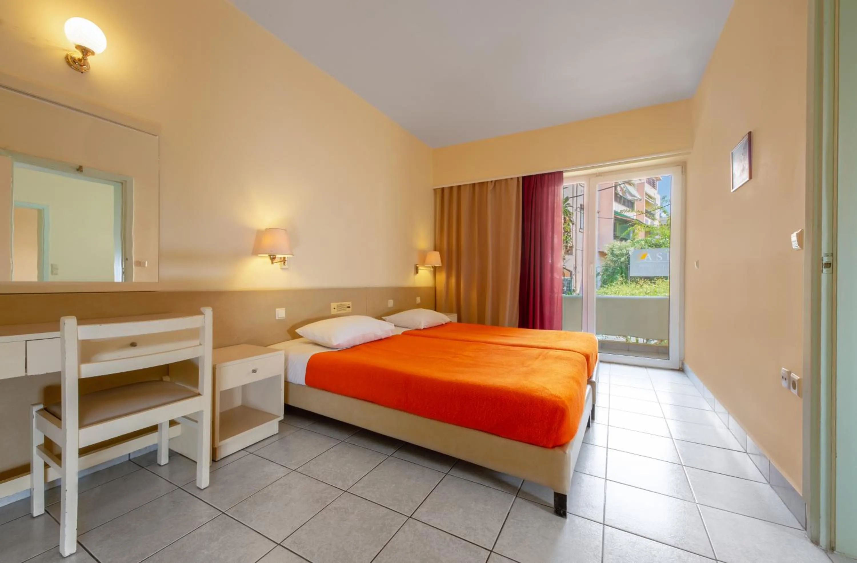 Balcony/Terrace, Bed in Pavlos Hotel