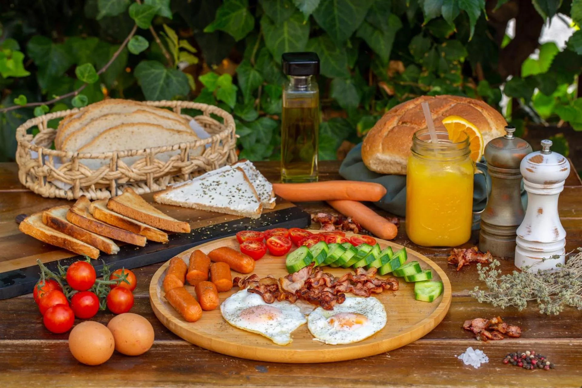 Food and drinks in Pavlos Hotel