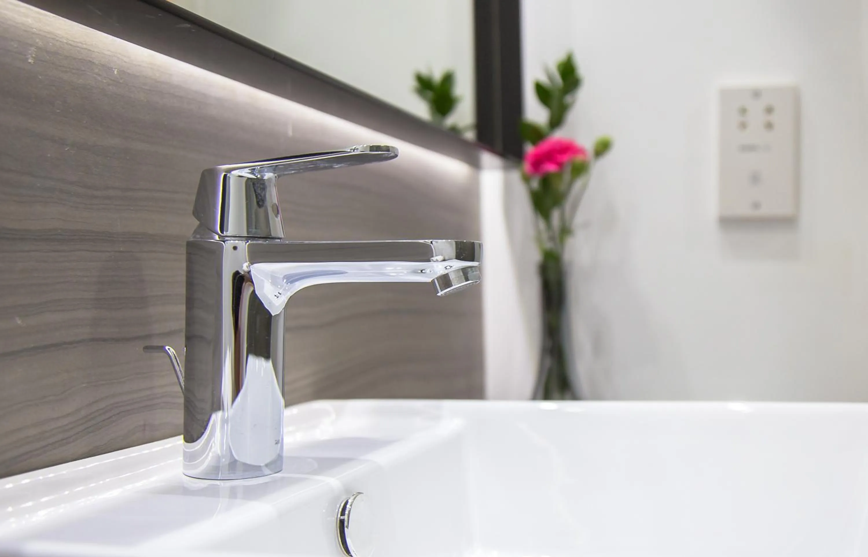 Shower in Crystal Springs Beach Hotel