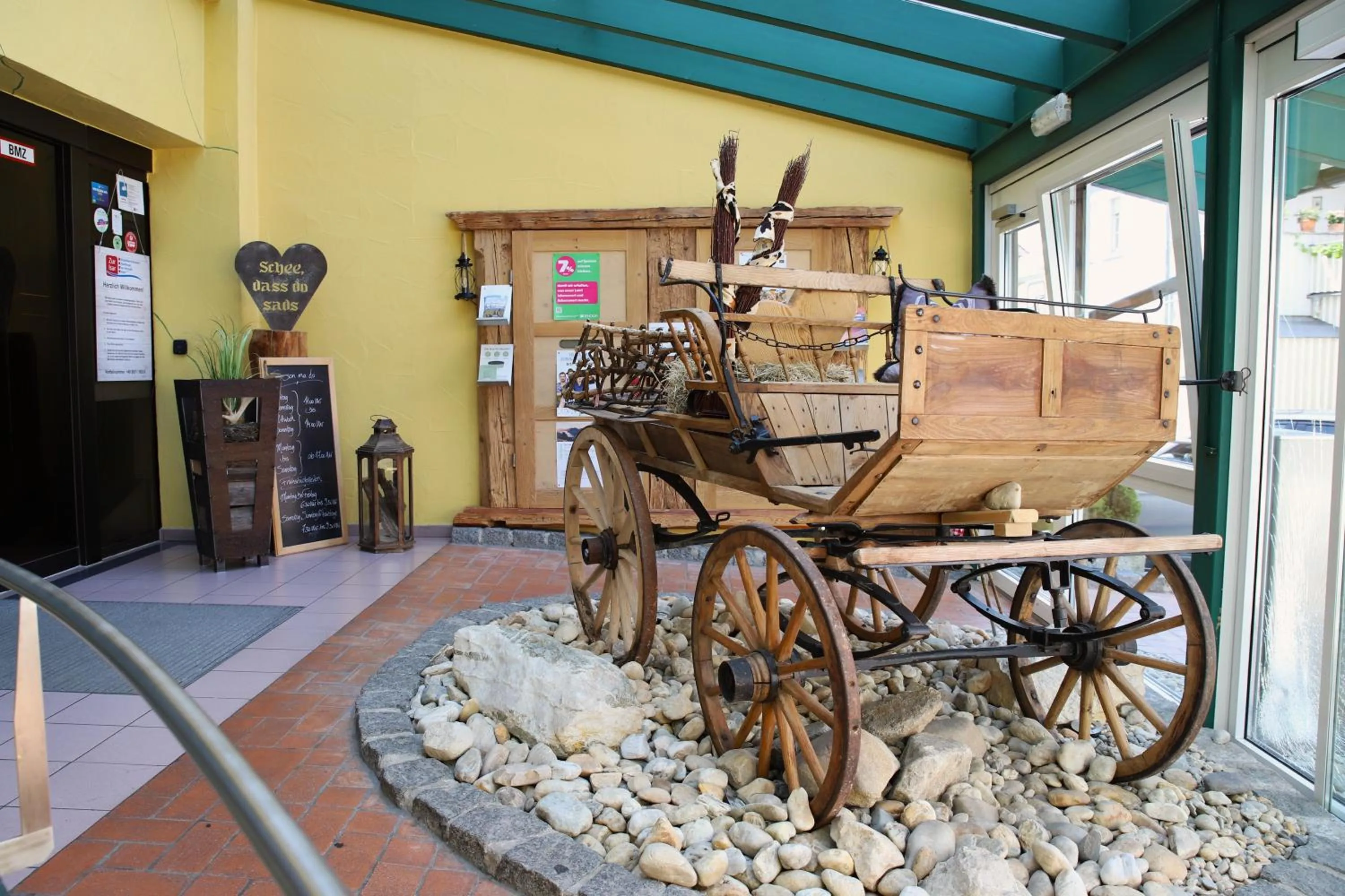 Facade/entrance in Hotel zur Isar