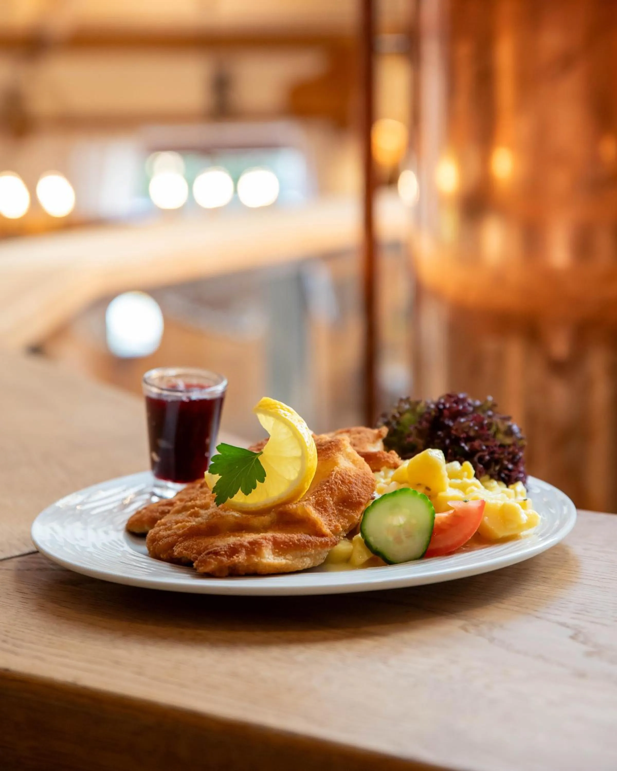 Restaurant/places to eat in Hotel zur Isar