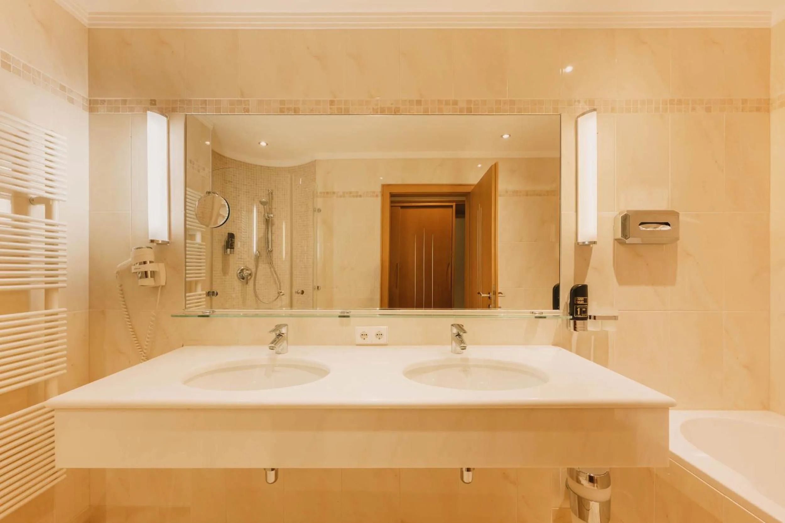 Bathroom in Familotel Kindl