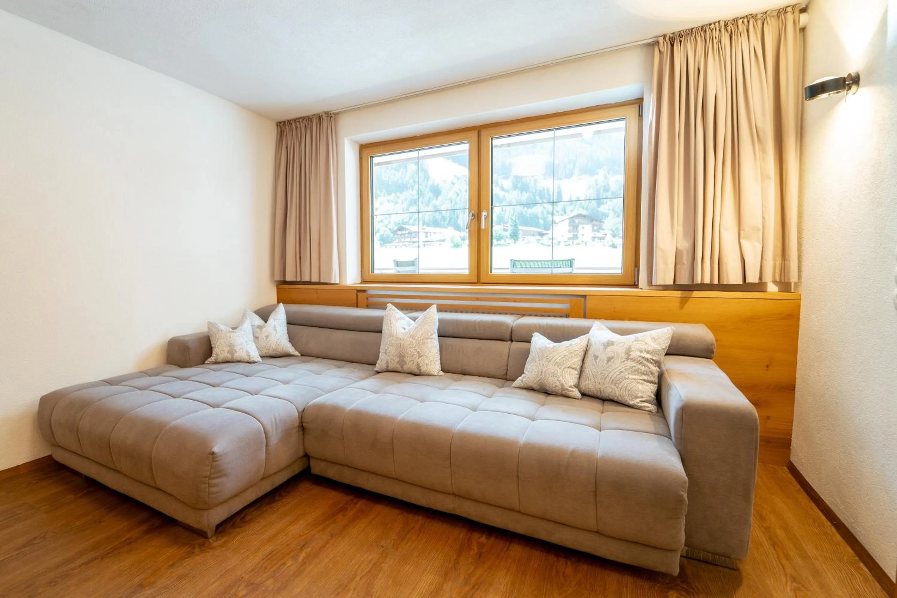 Living room, Bed in Familotel Kindl