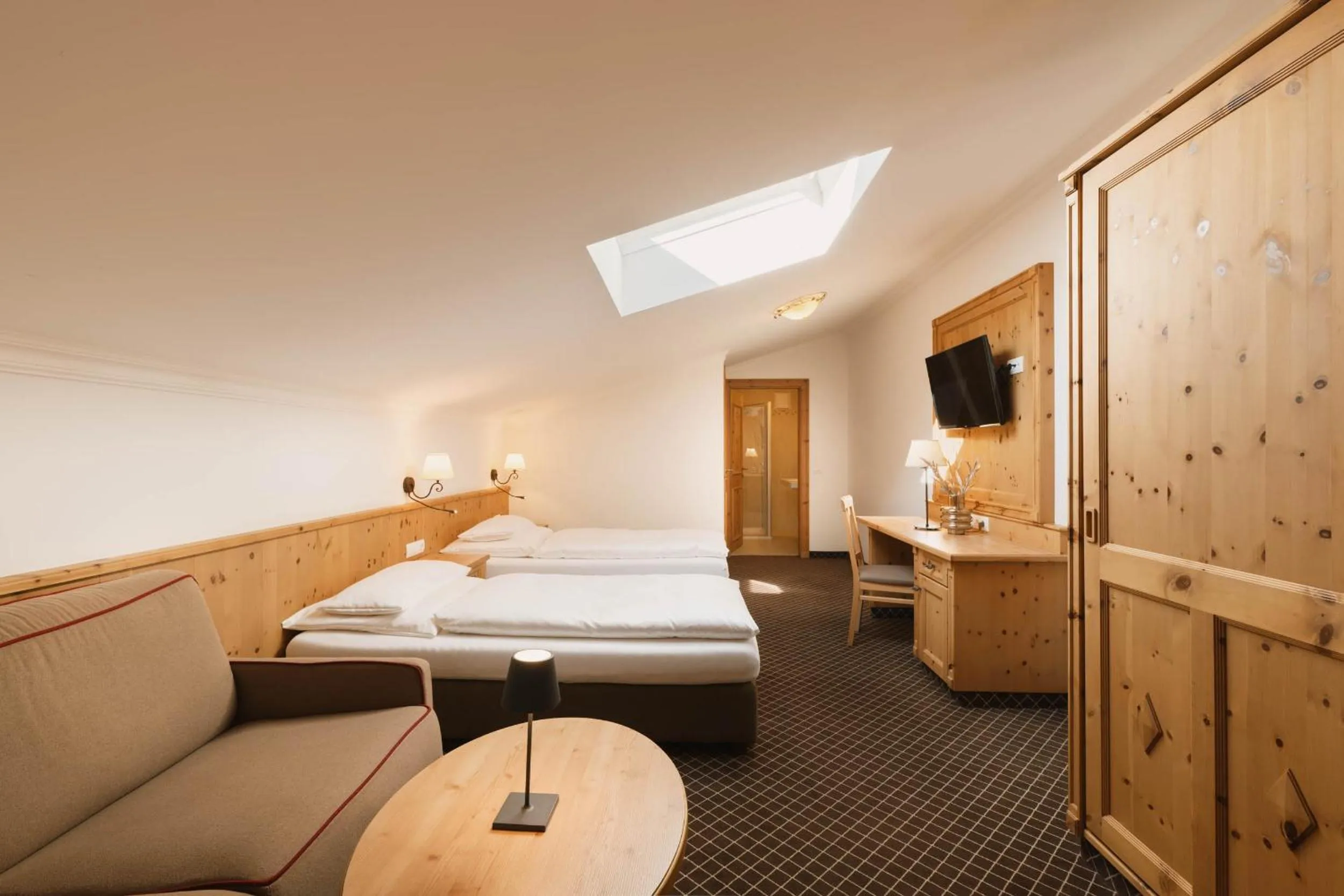 children, Bed in Familotel Kindl