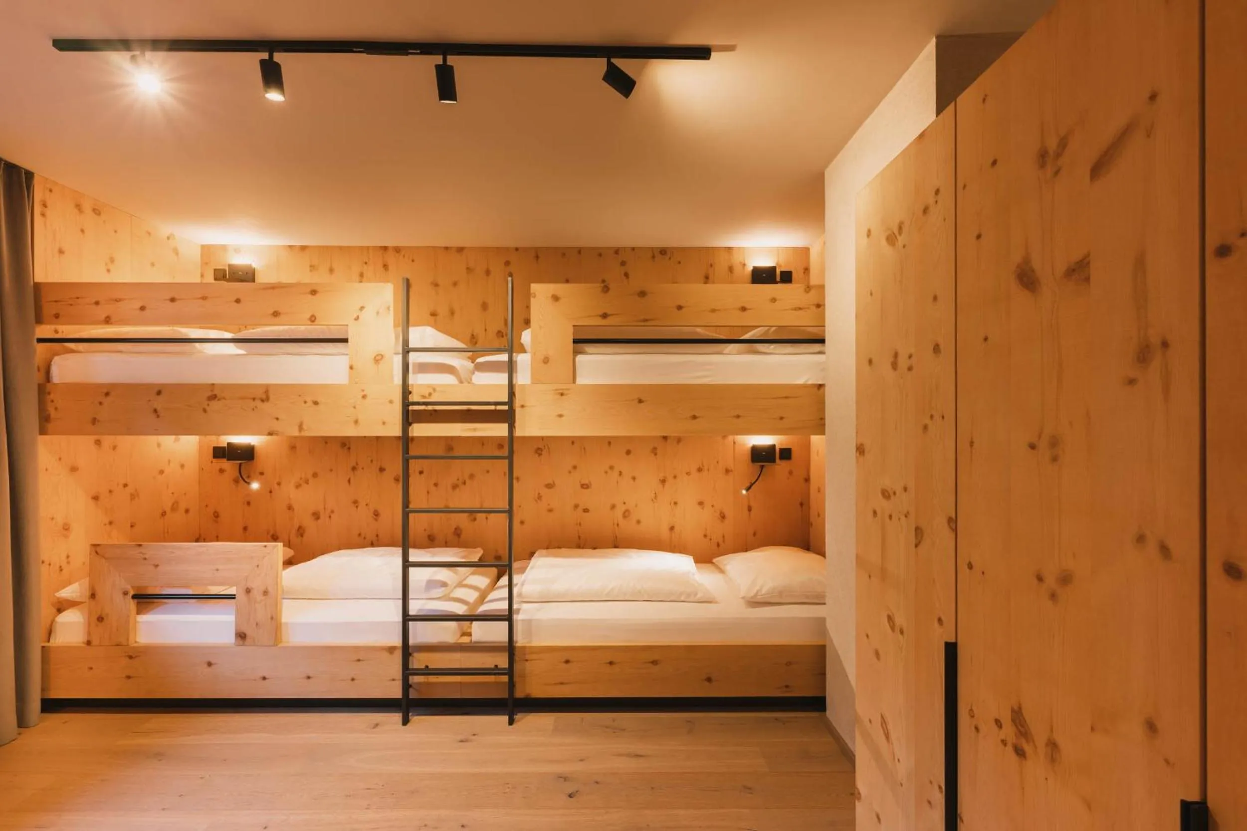 bunk bed, Bed in Familotel Kindl