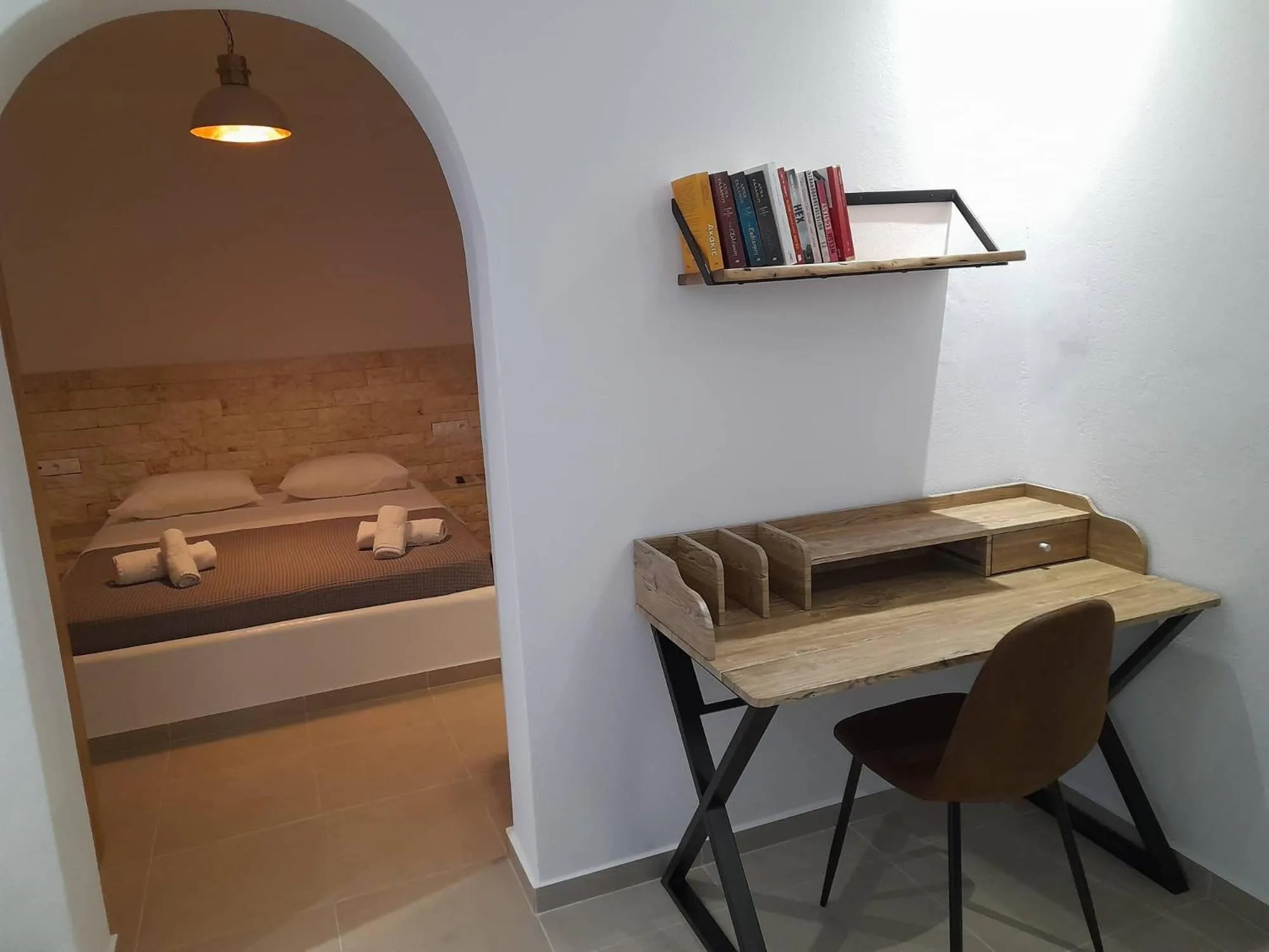 Living room, Bed in Glaronisia Hotel