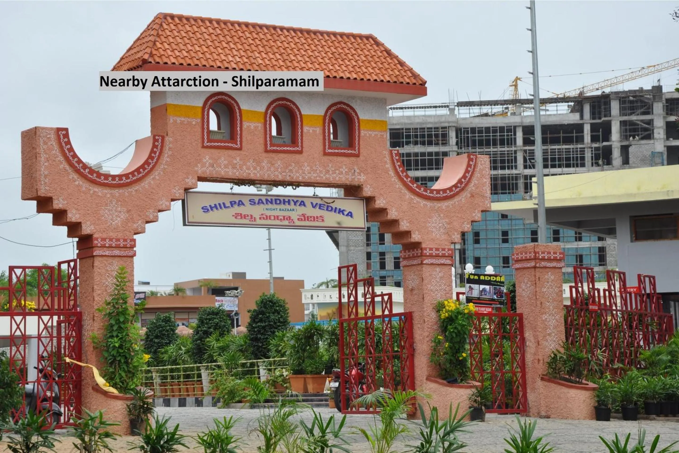 Facade/entrance in Super Townhouse Halcyon Deccan Inn Near Shilparamam
