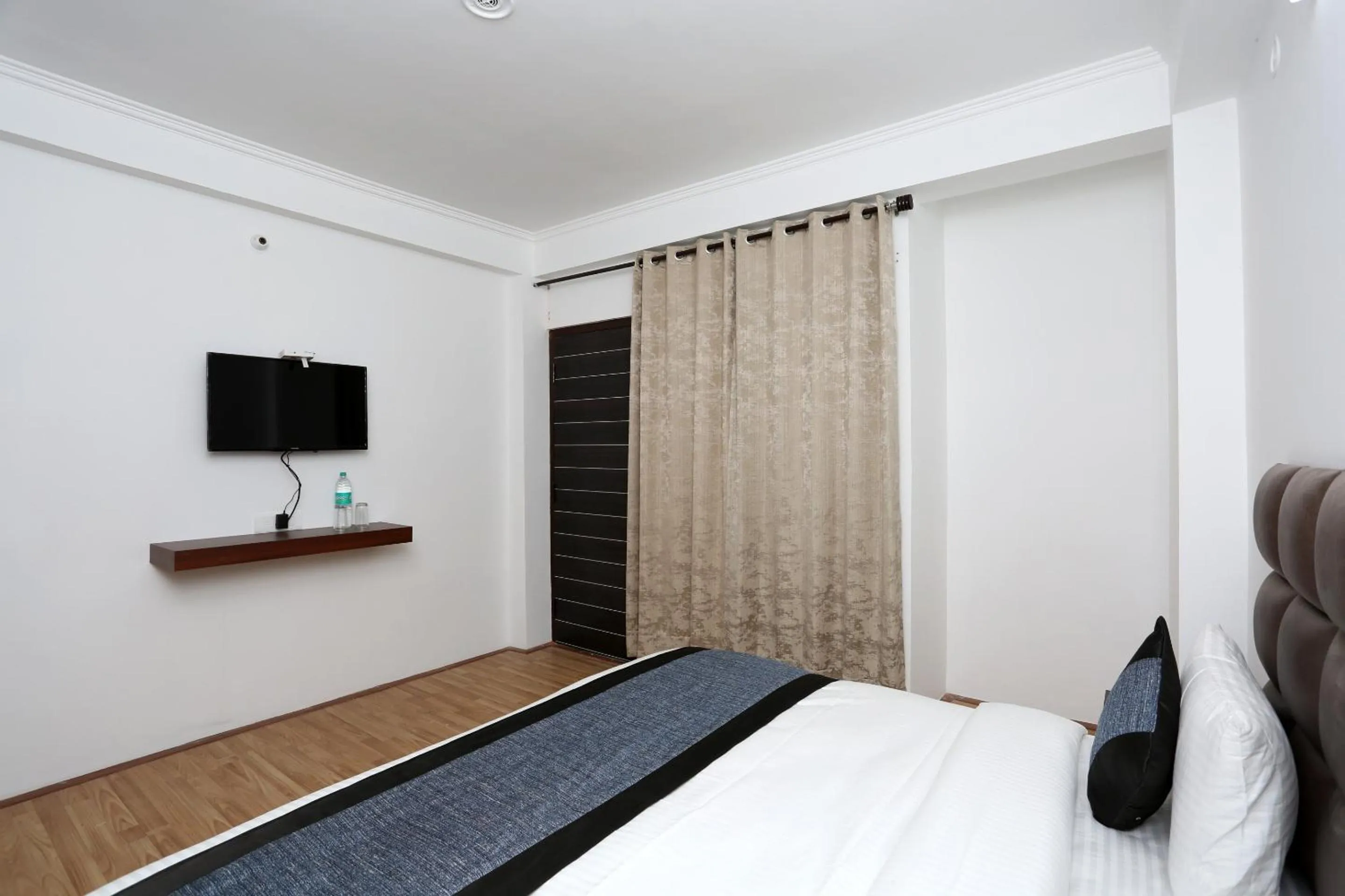 Bedroom, Bed in Hotel O Summer King