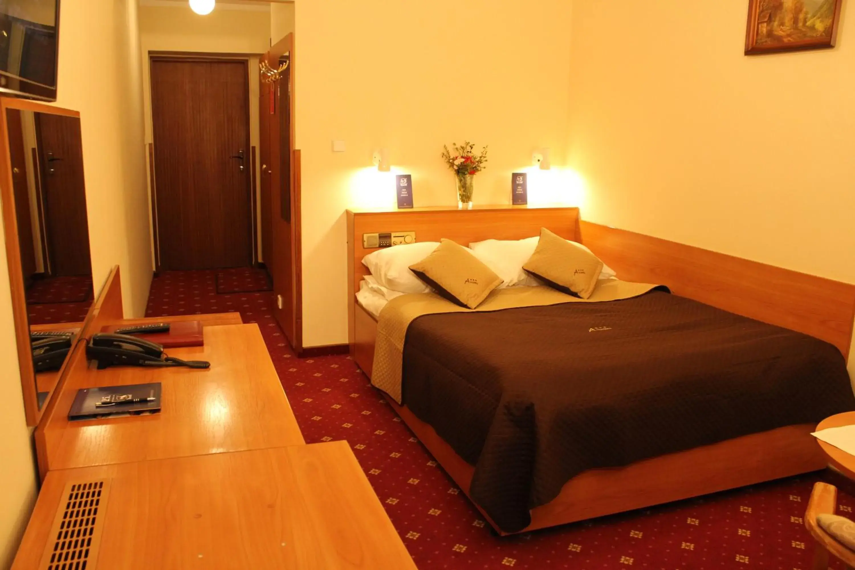 Double Room with Balcony with passage to Zakopane baths in Kompleks Antałówka Termy & Med Double Room with Balcony with passage to Zakopane baths in Kompleks Antałówka Termy & Med