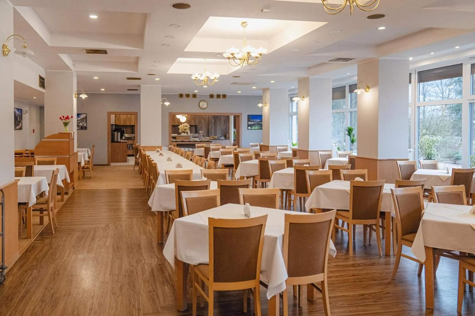 Restaurant/places to eat in Kompleks Antałówka Termy & Med