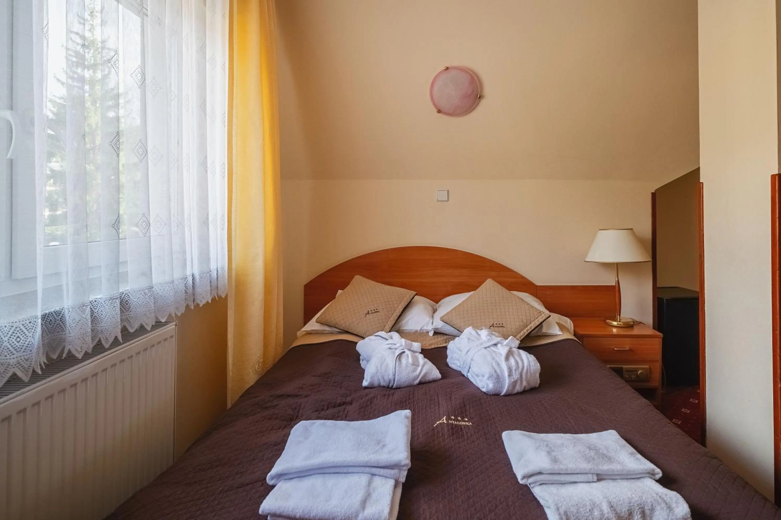 Bed in Kompleks Antałówka Termy & Med