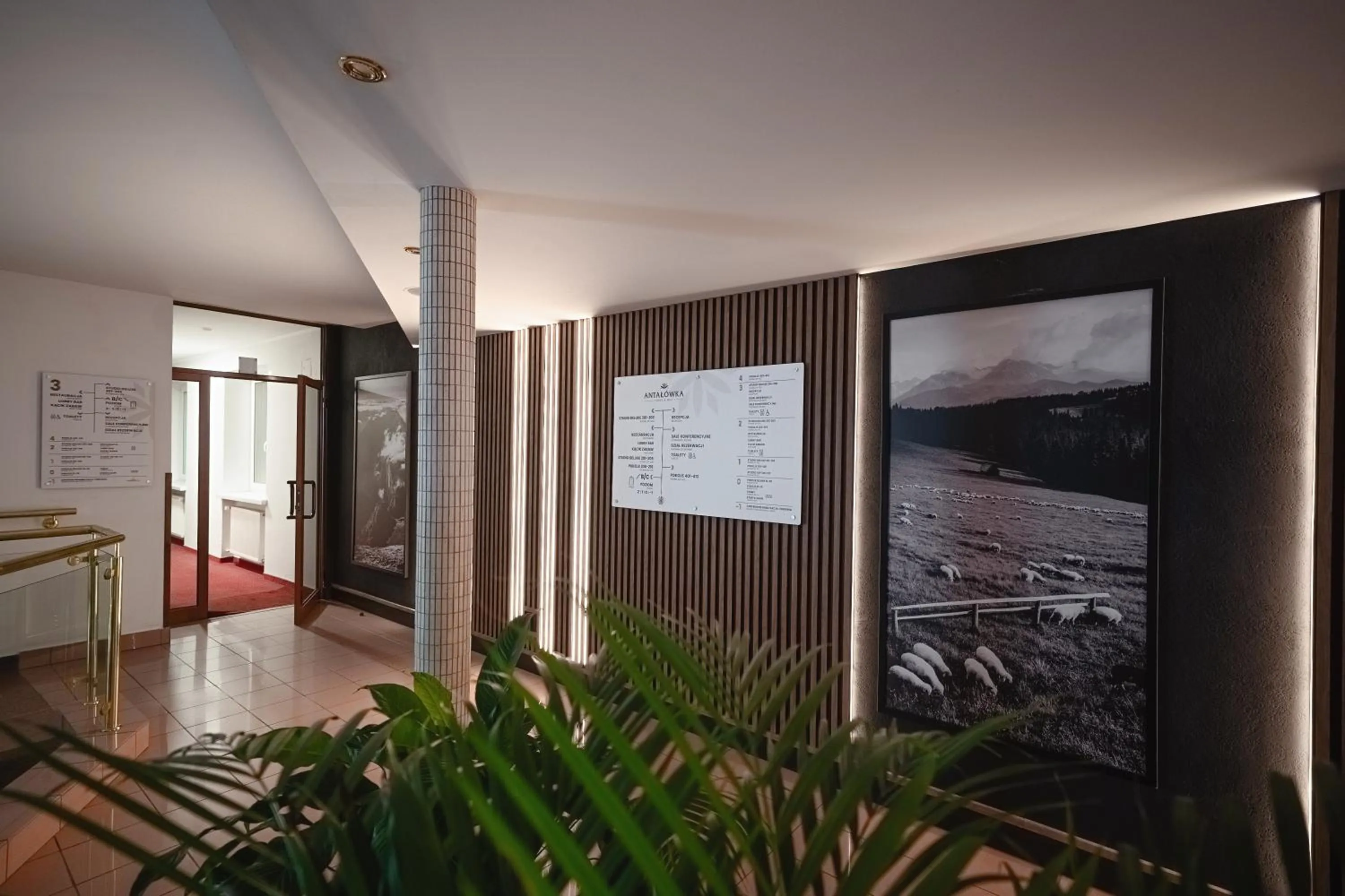 Lobby or reception in Kompleks Antałówka Termy & Med