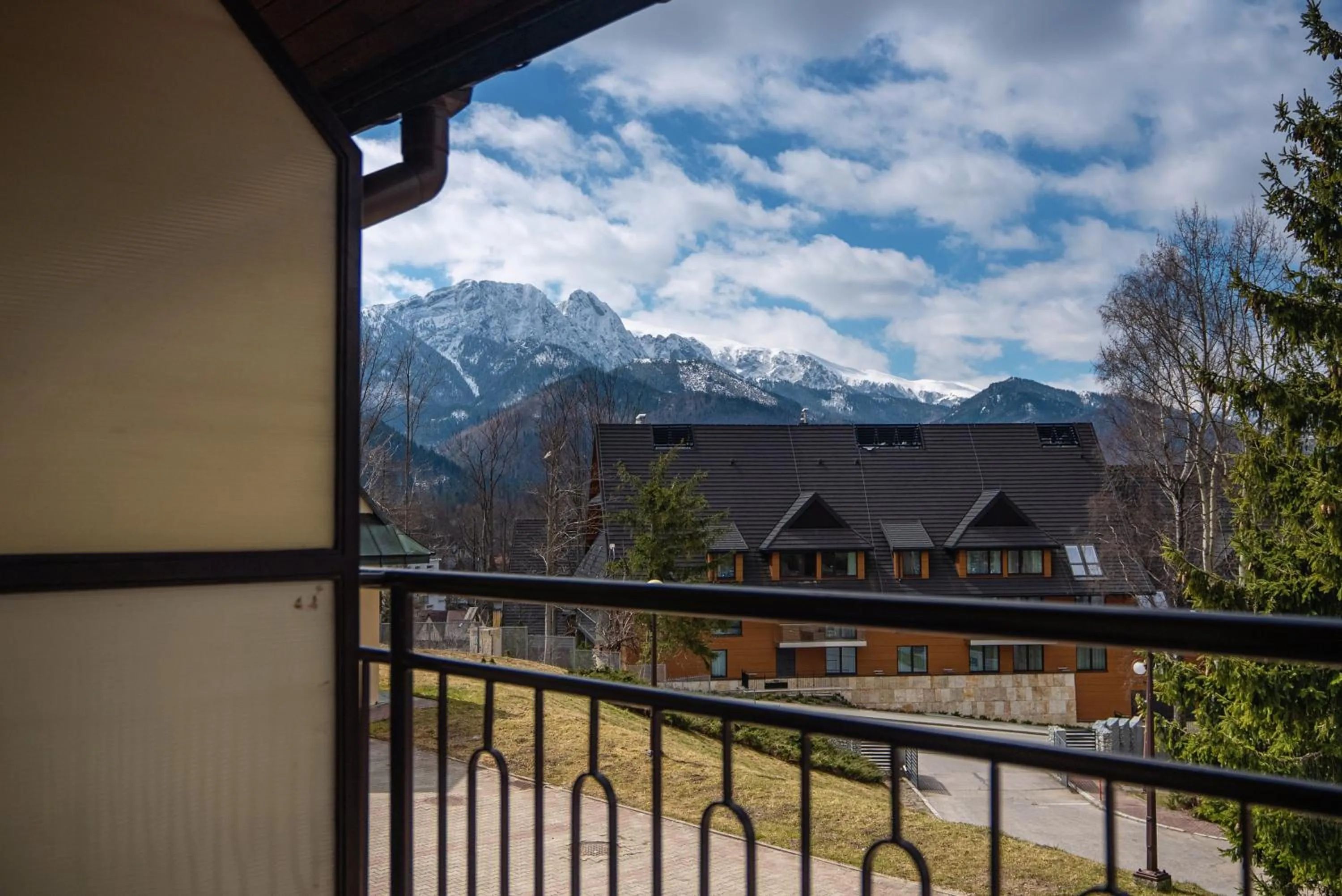 Property building in Kompleks Antałówka Termy & Med