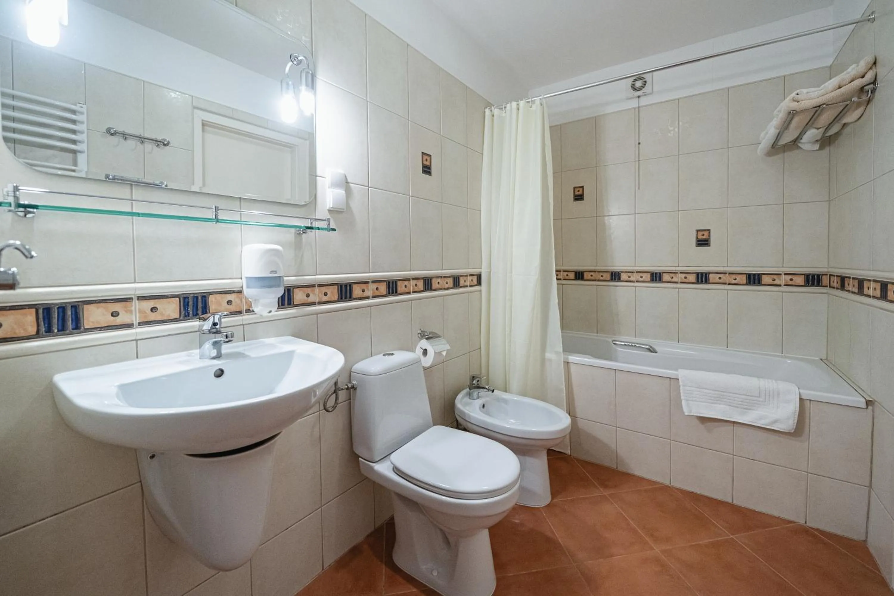 Toilet in Zespół Tatry - Hotel Tatry i Budynek Turystyczny