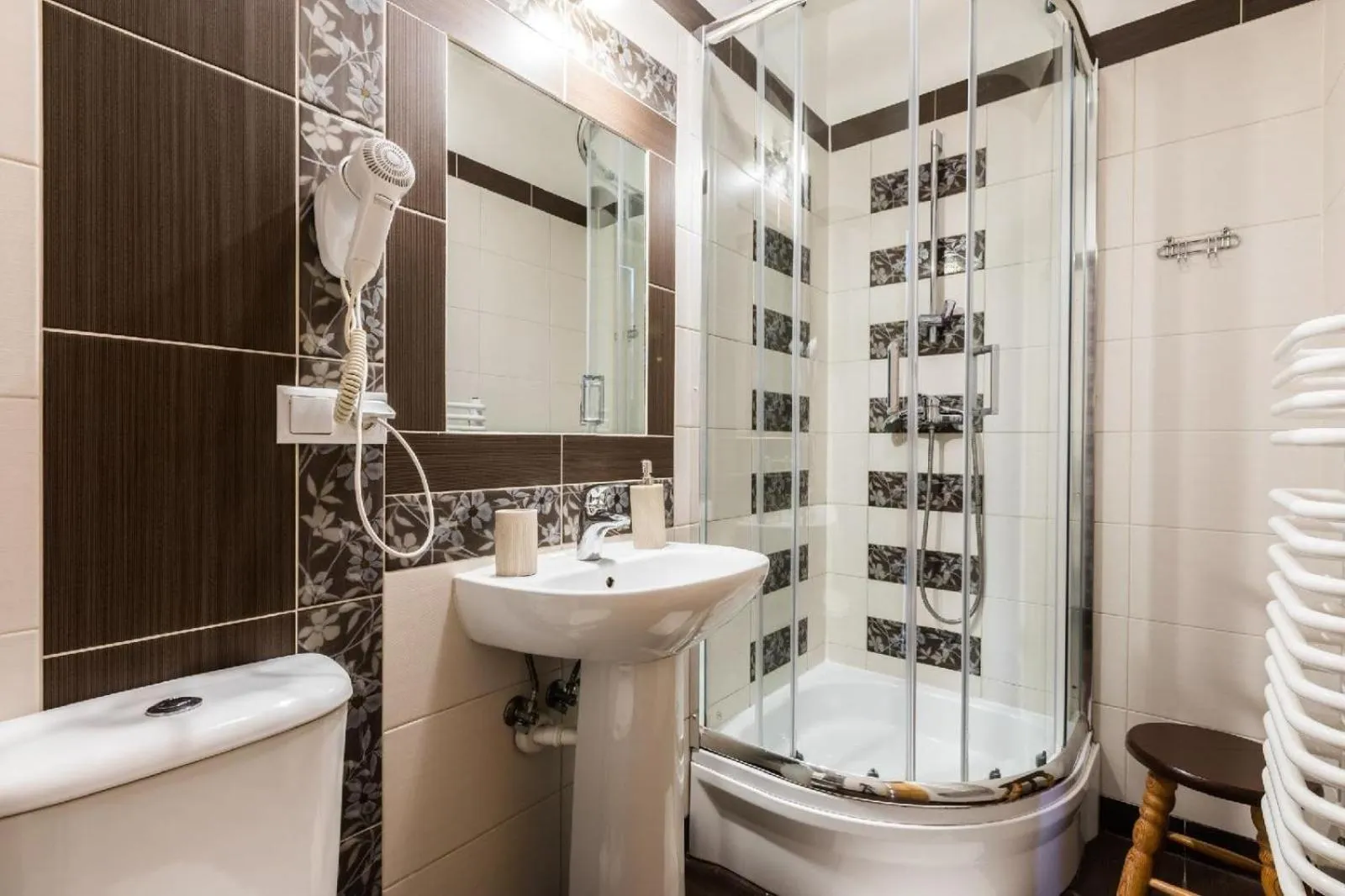 Shower in Willa Cetynka