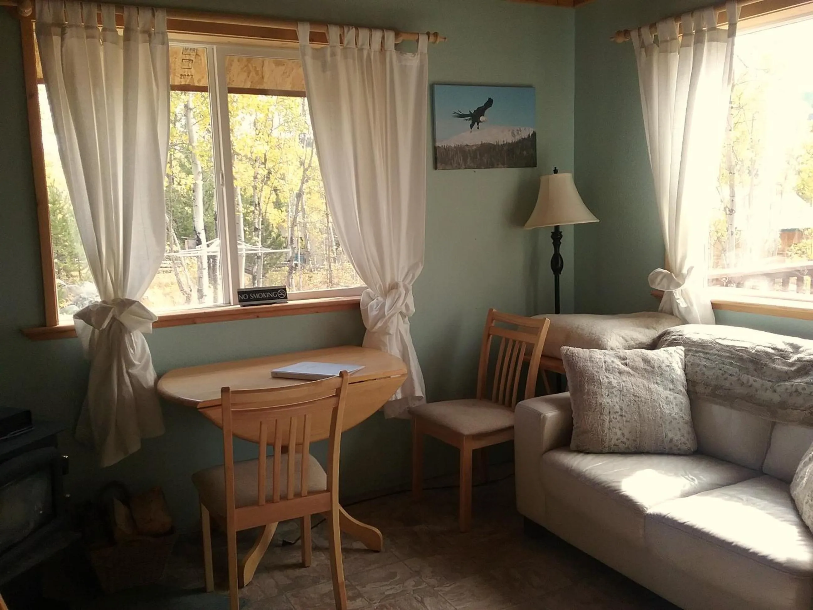 Living room in Eagle Bear Lodge
