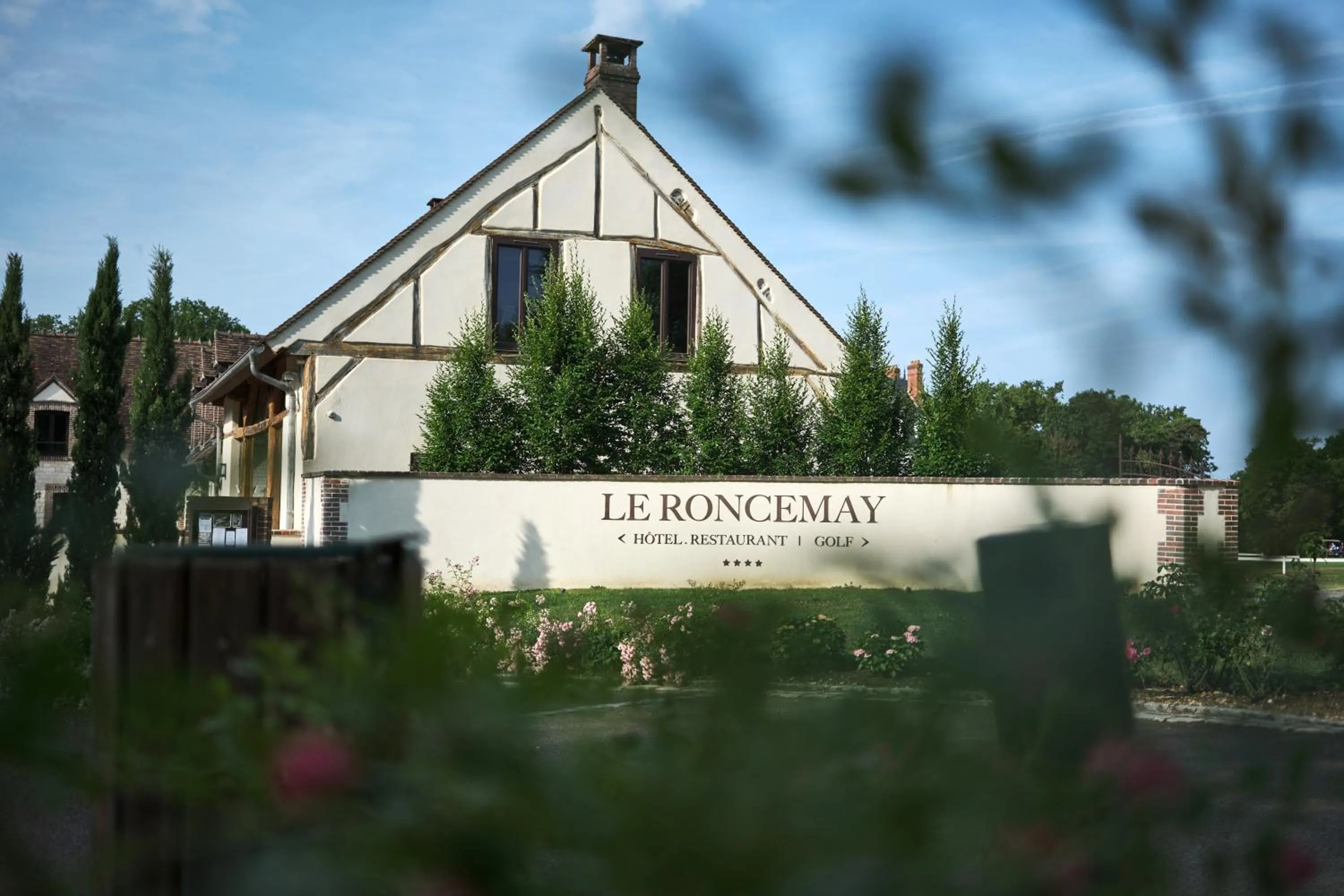 Property building in Domaine Du Roncemay - Hôtel, Restaurants, Spa & Golf