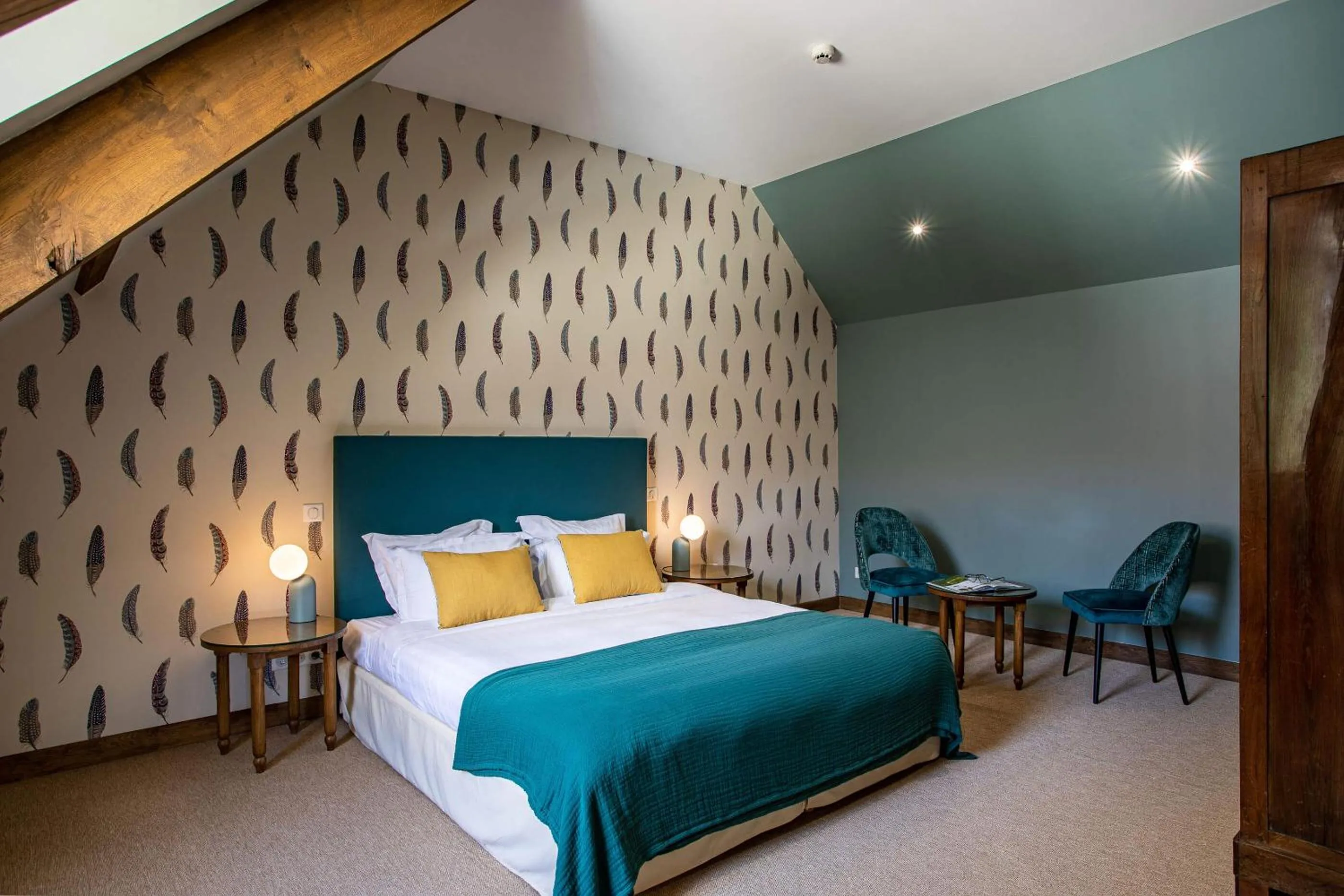 Photo of the whole room, Bed in Domaine Du Roncemay - Hôtel, Restaurants, Spa & Golf