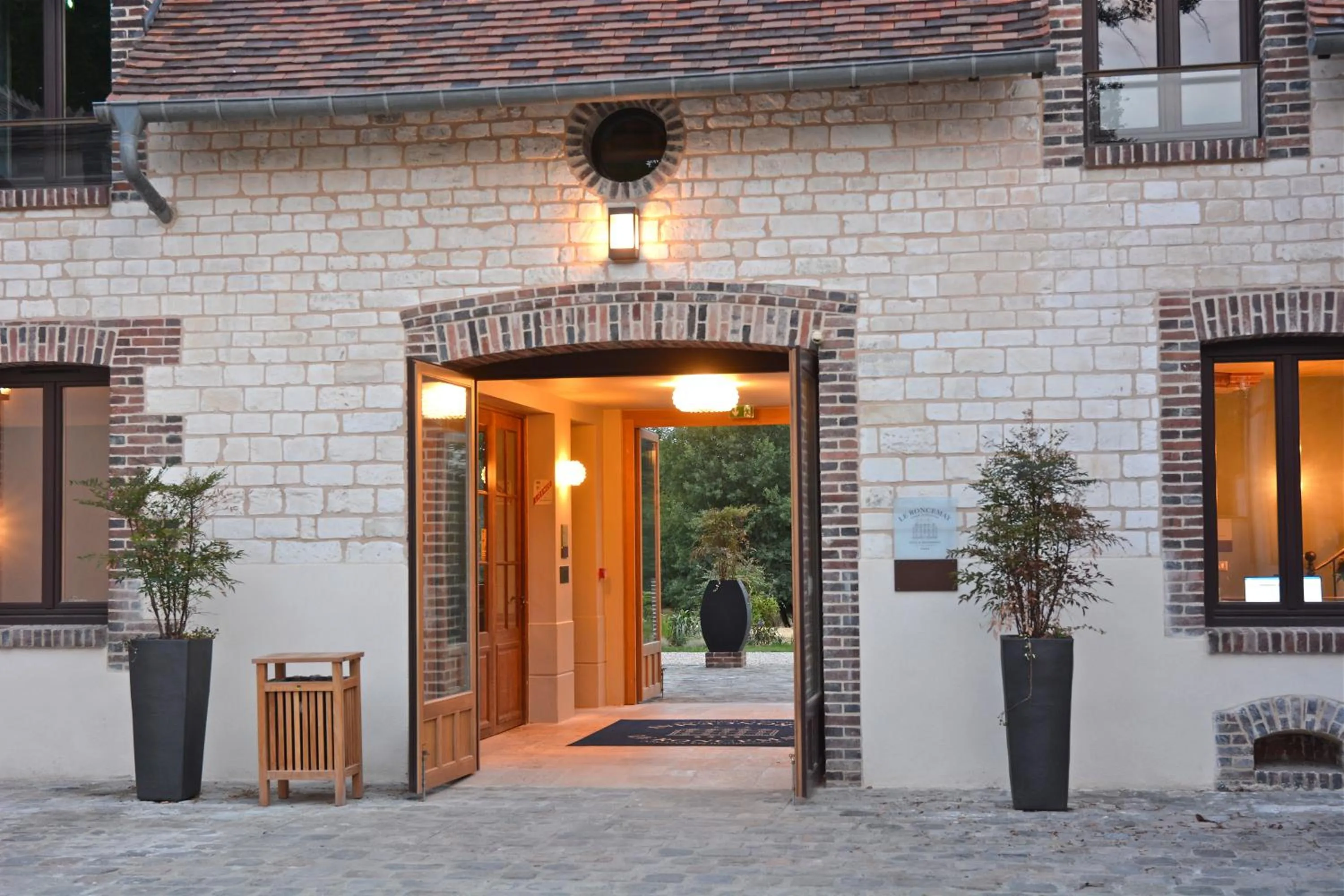 Property building in Domaine Du Roncemay - Hôtel, Restaurants, Spa & Golf