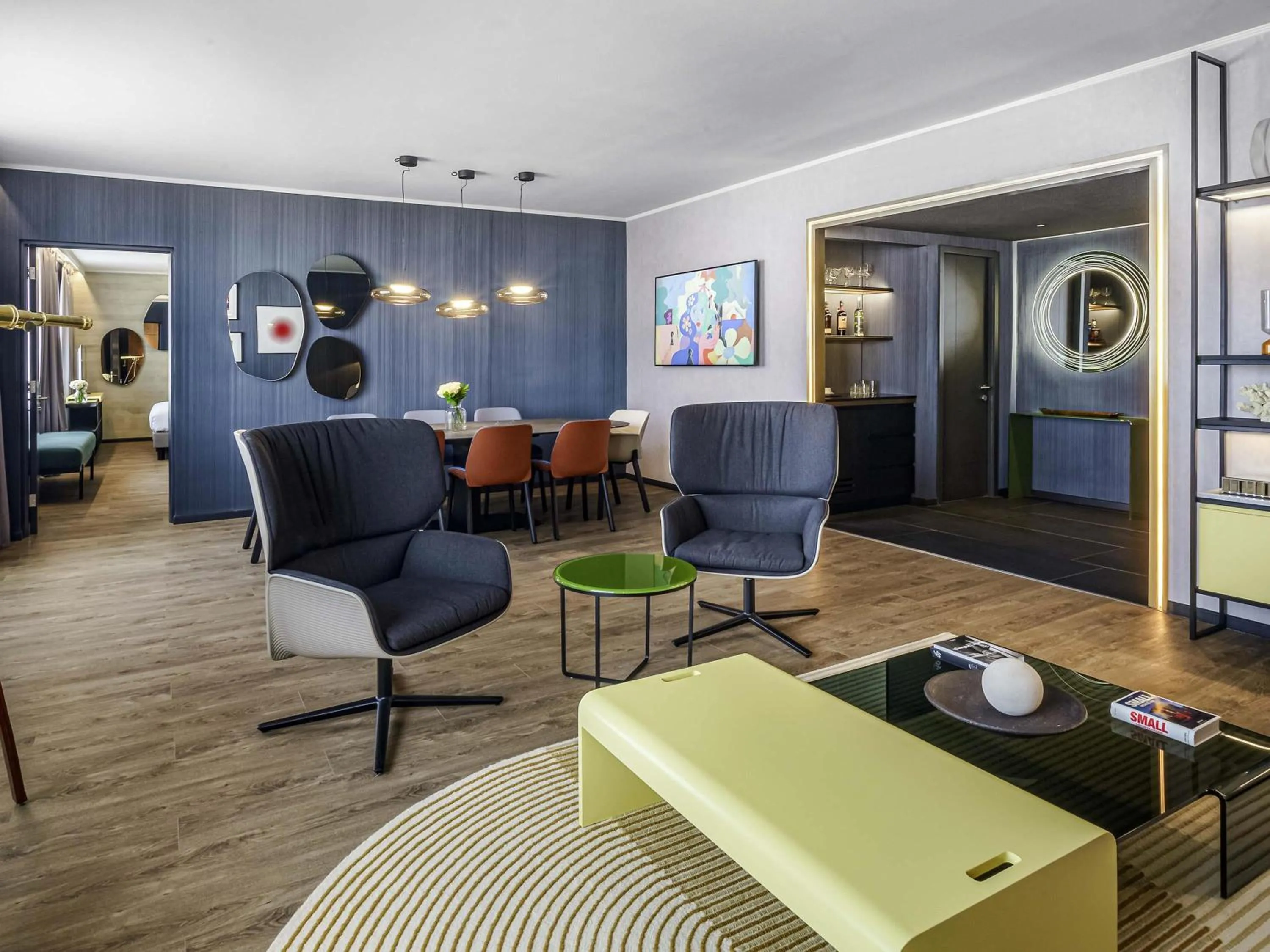 Property building in Pullman Santiago El Bosque