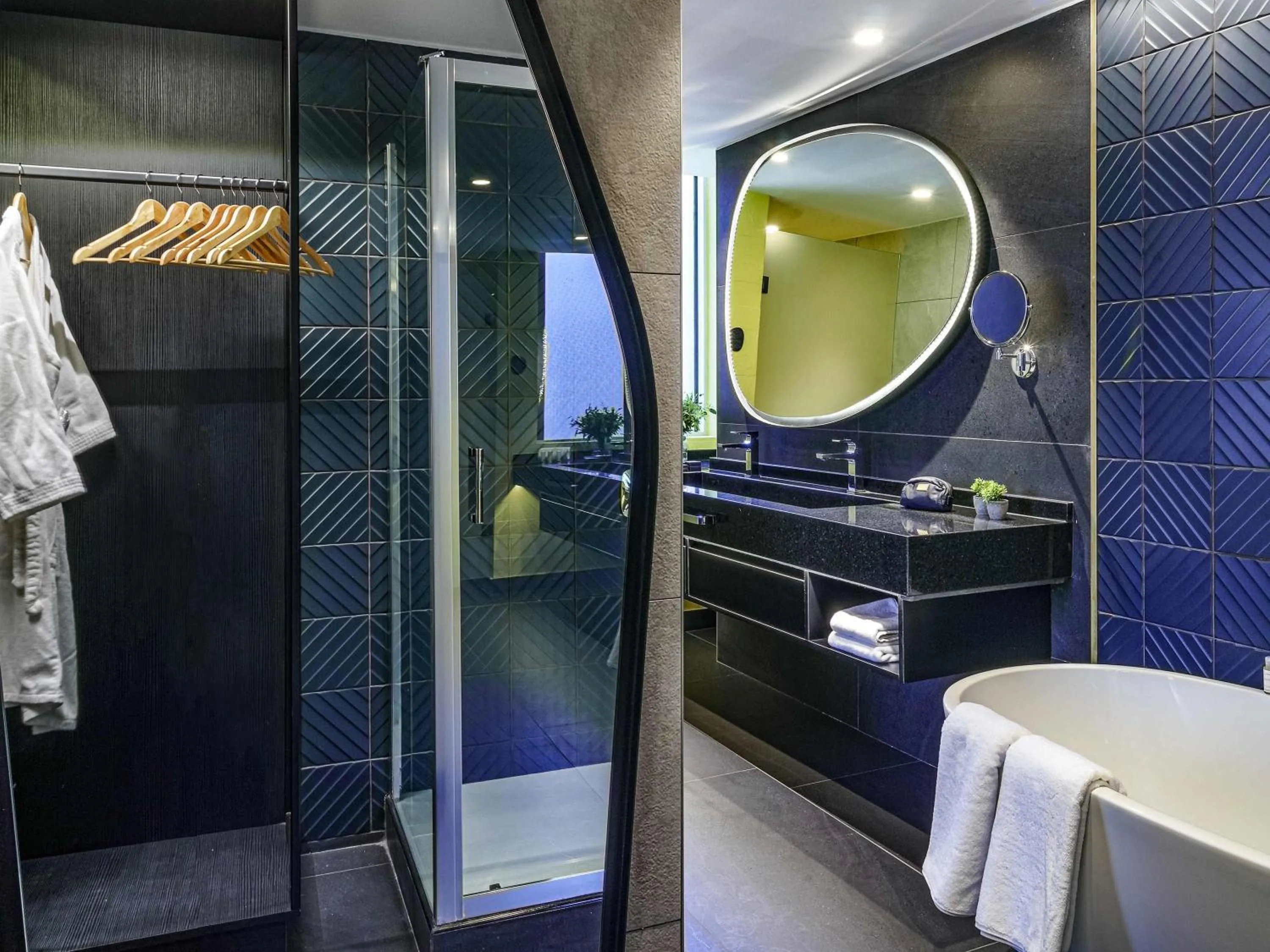 Property building in Pullman Santiago El Bosque