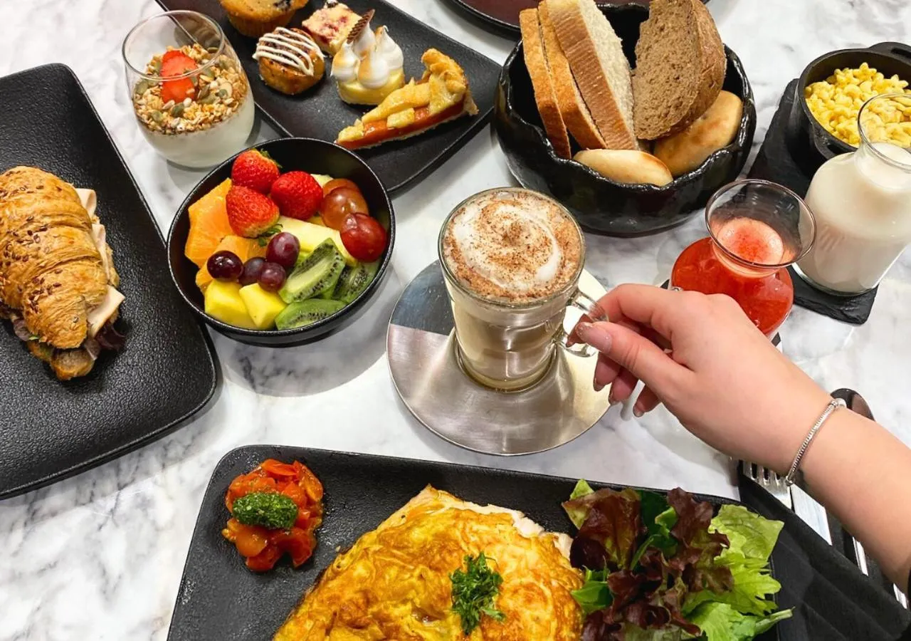 Breakfast in Pullman Santiago El Bosque