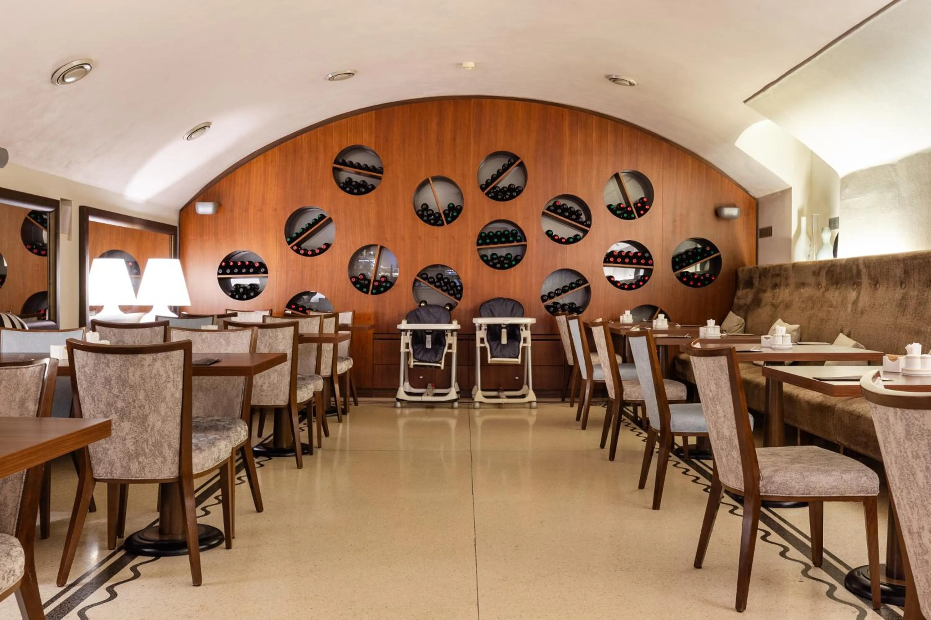 Breakfast in Roset Hotel & Residence