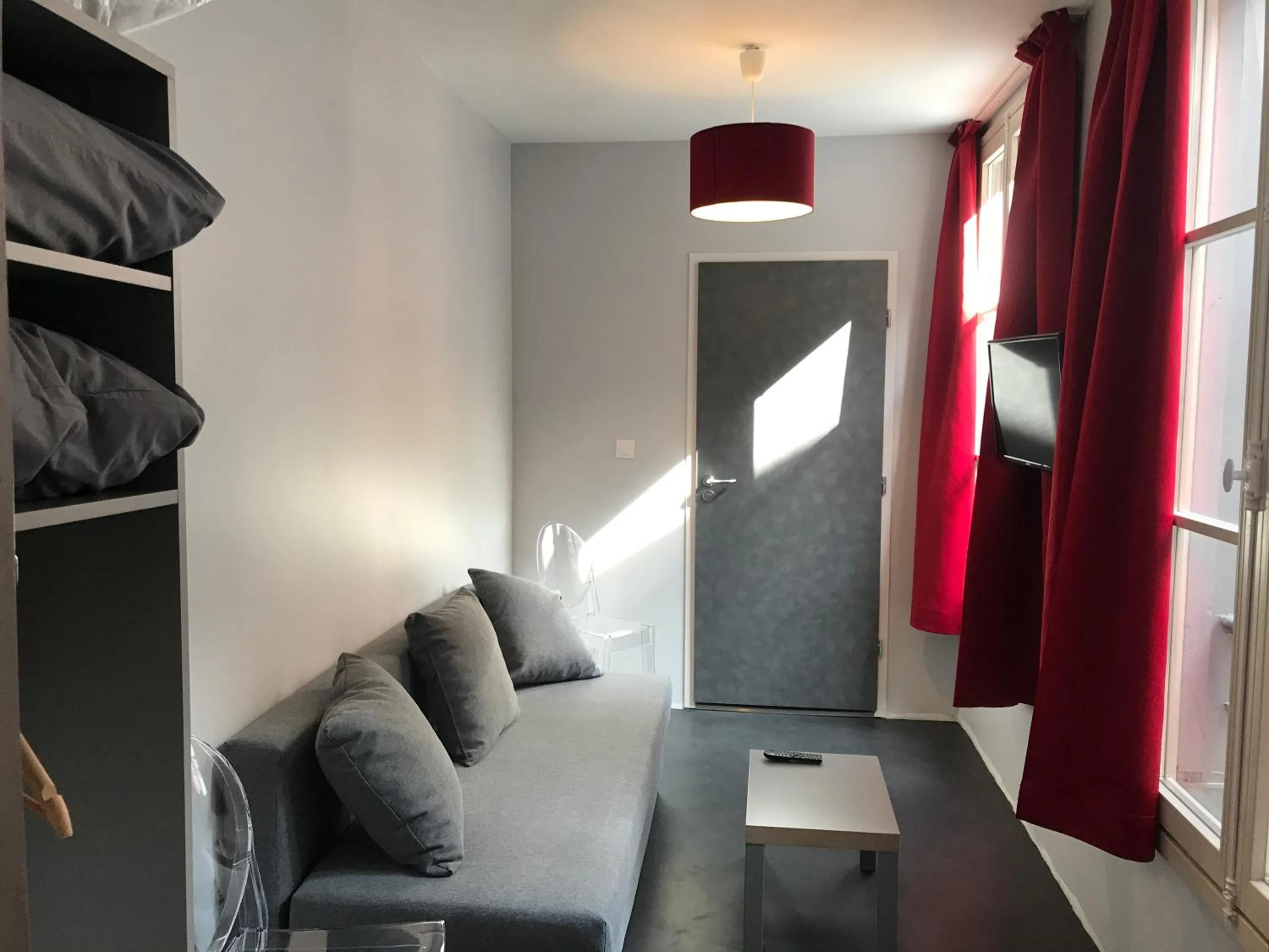 Living room in SmartAppart Troyes