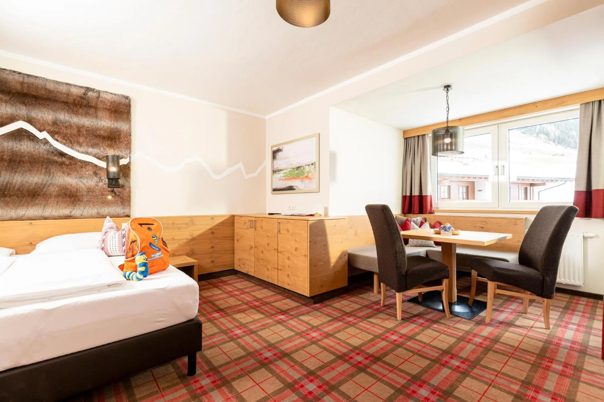 Photo of the whole room, Bed in Kinder- & Gletscherhotel Hintertuxerhof