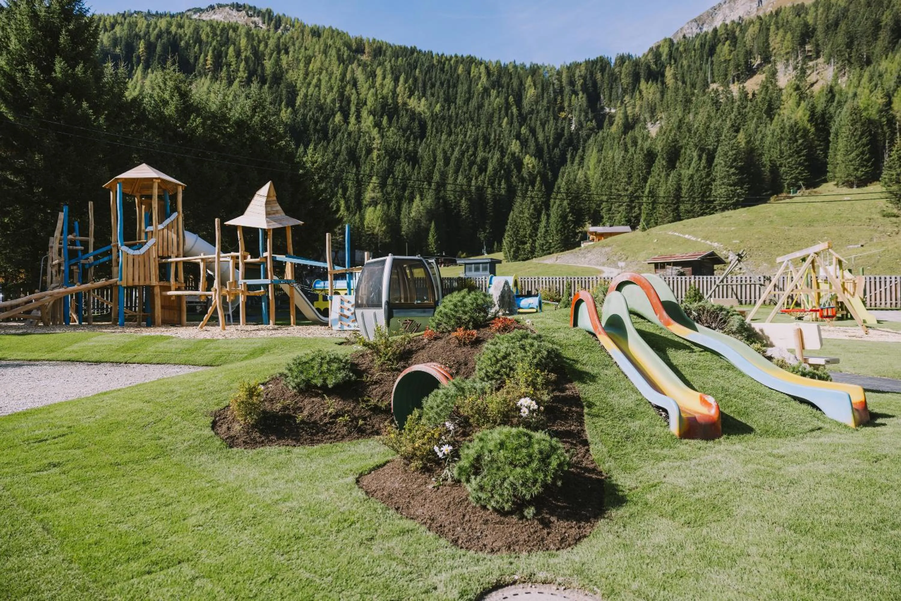 Children play ground in Kinder- & Gletscherhotel Hintertuxerhof