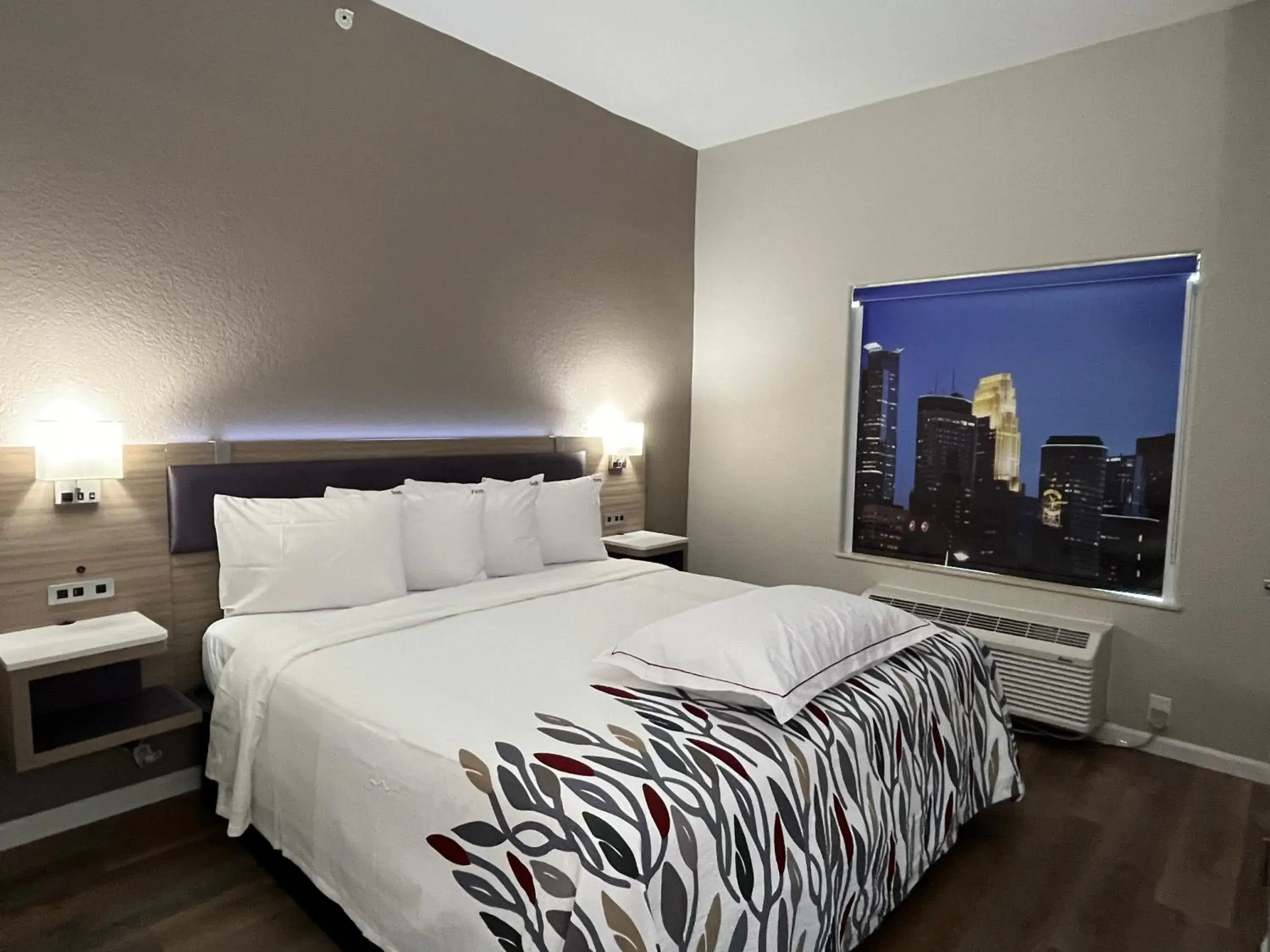 Premium King Room Disability Access Roll-In Shower Smoke Free in Quality Suites North IH 35 Premium King Room Disability Access Roll-In Shower Smoke Free in Quality Suites North IH 35