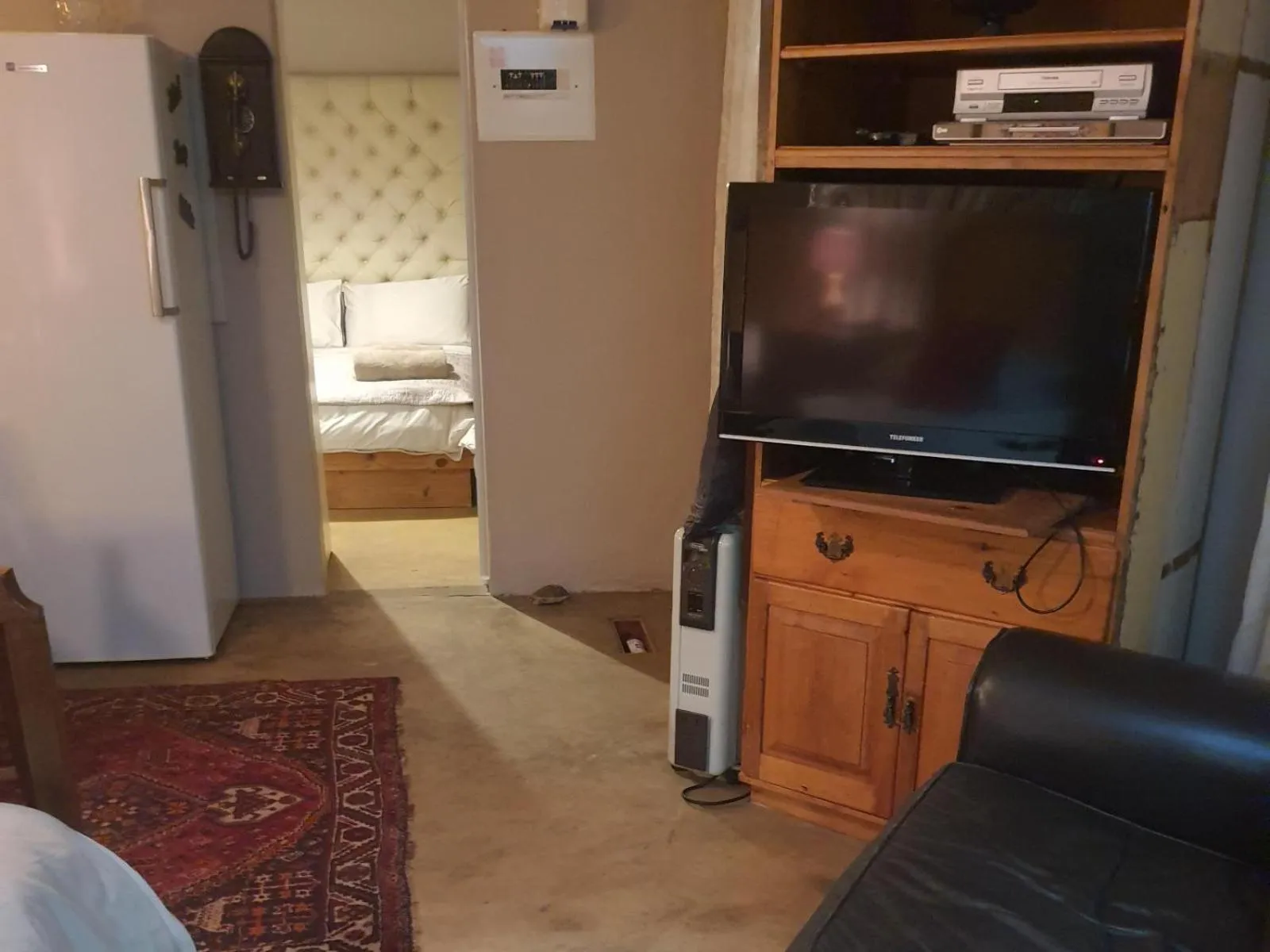 Decorative detail, Bed in Gemsbok Cottage