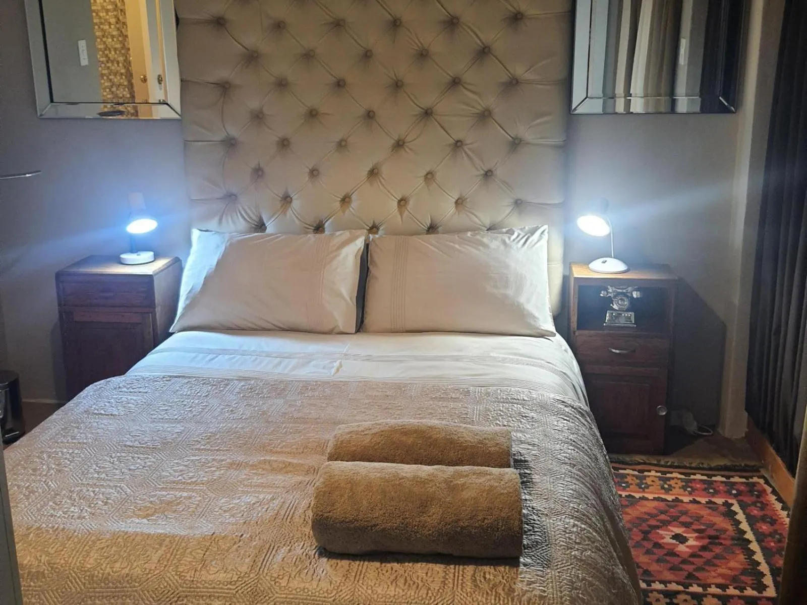 Decorative detail, Bed in Gemsbok Cottage