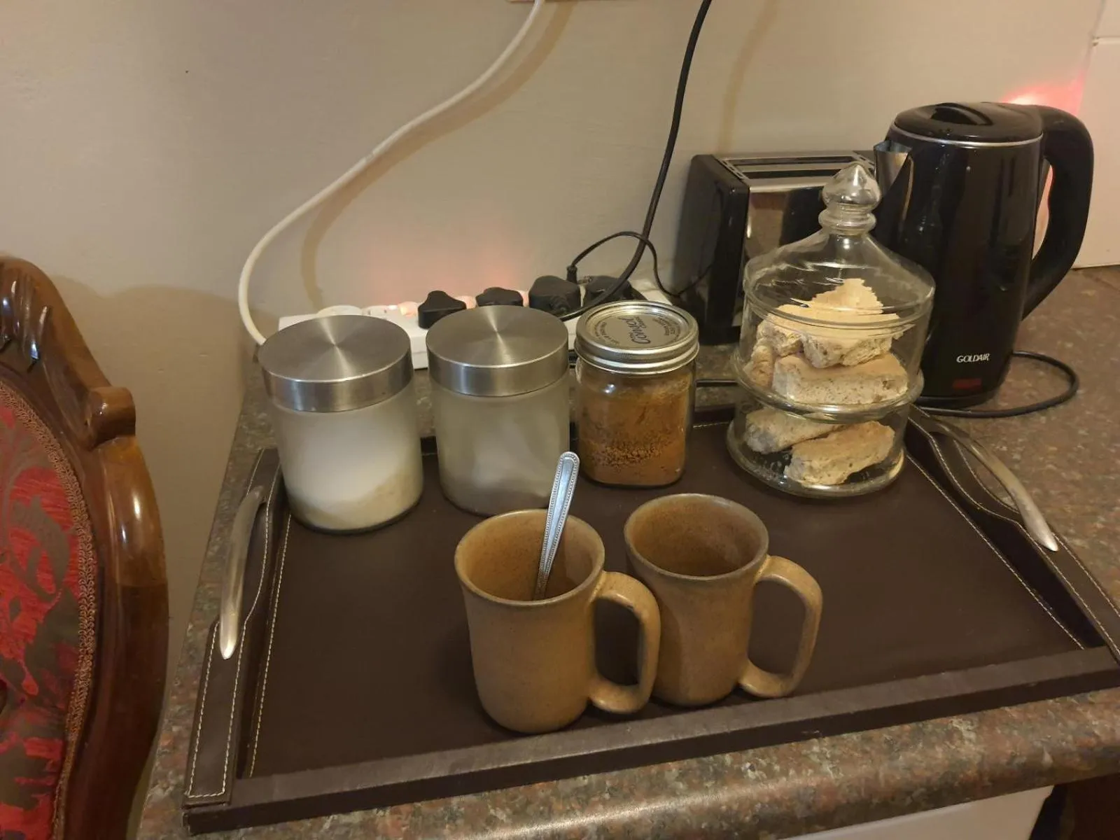 Coffee/tea facilities in Gemsbok Cottage