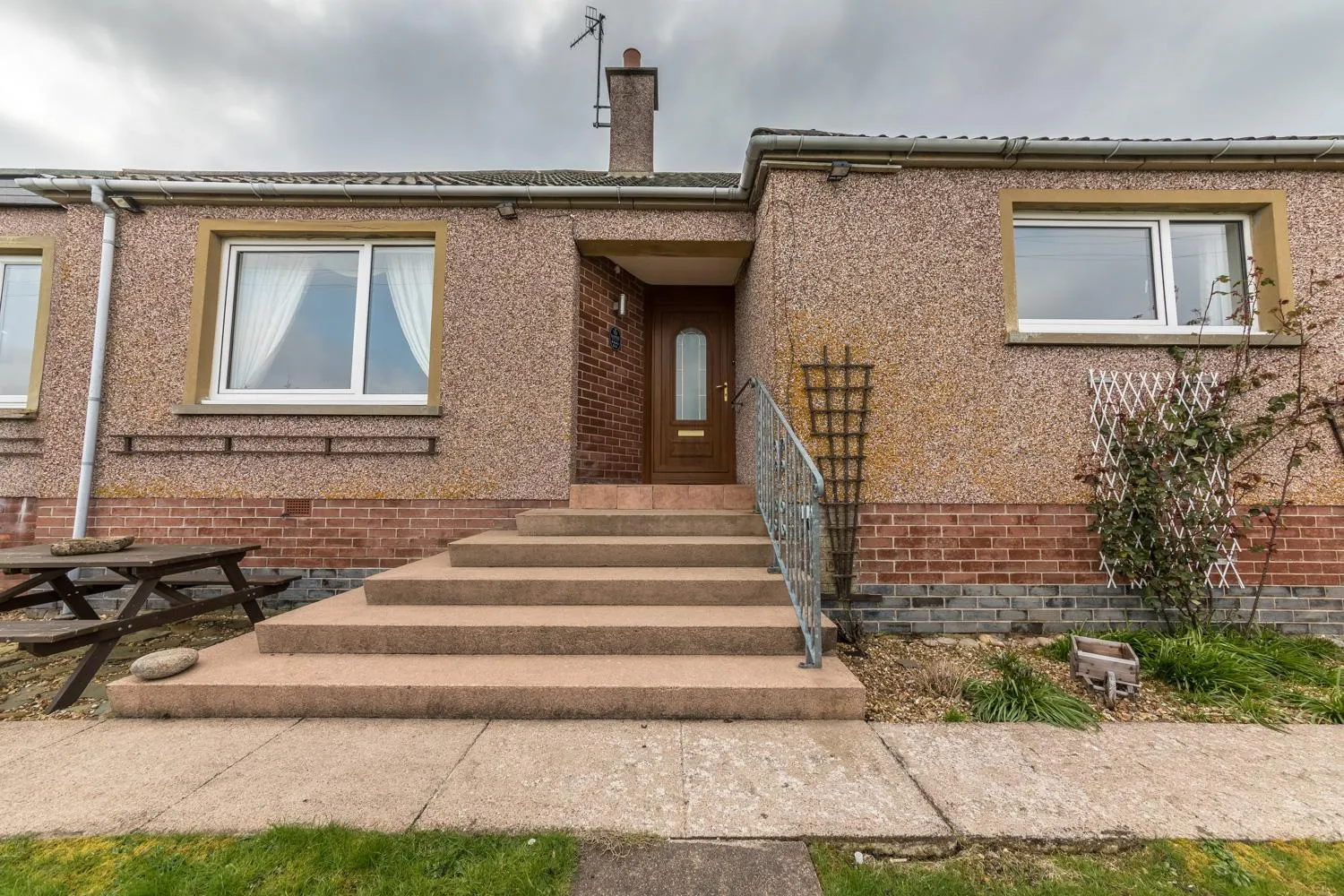 Facade/entrance in The Sheiling B&B - NC 500