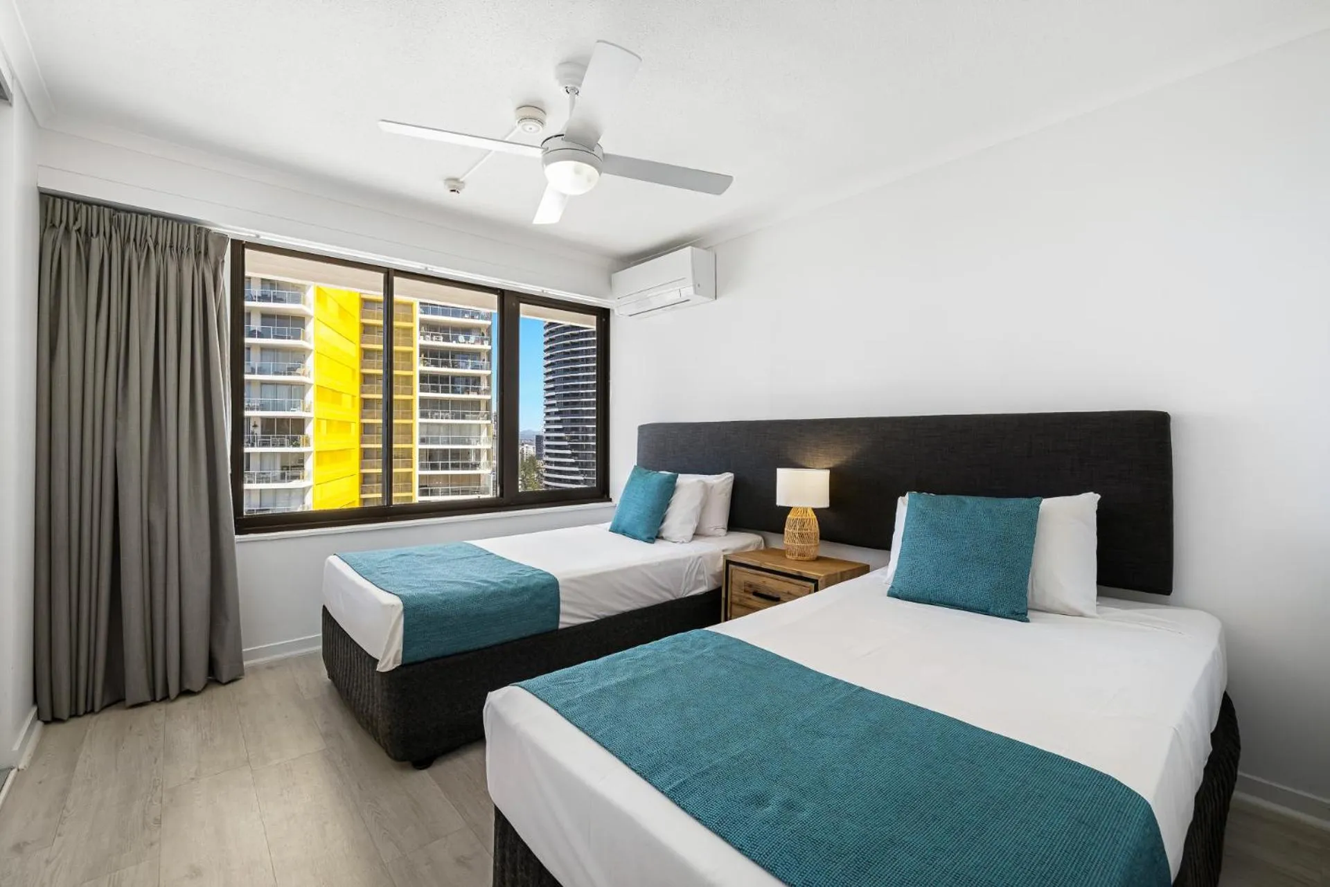 Bed in South Pacific Plaza - Official