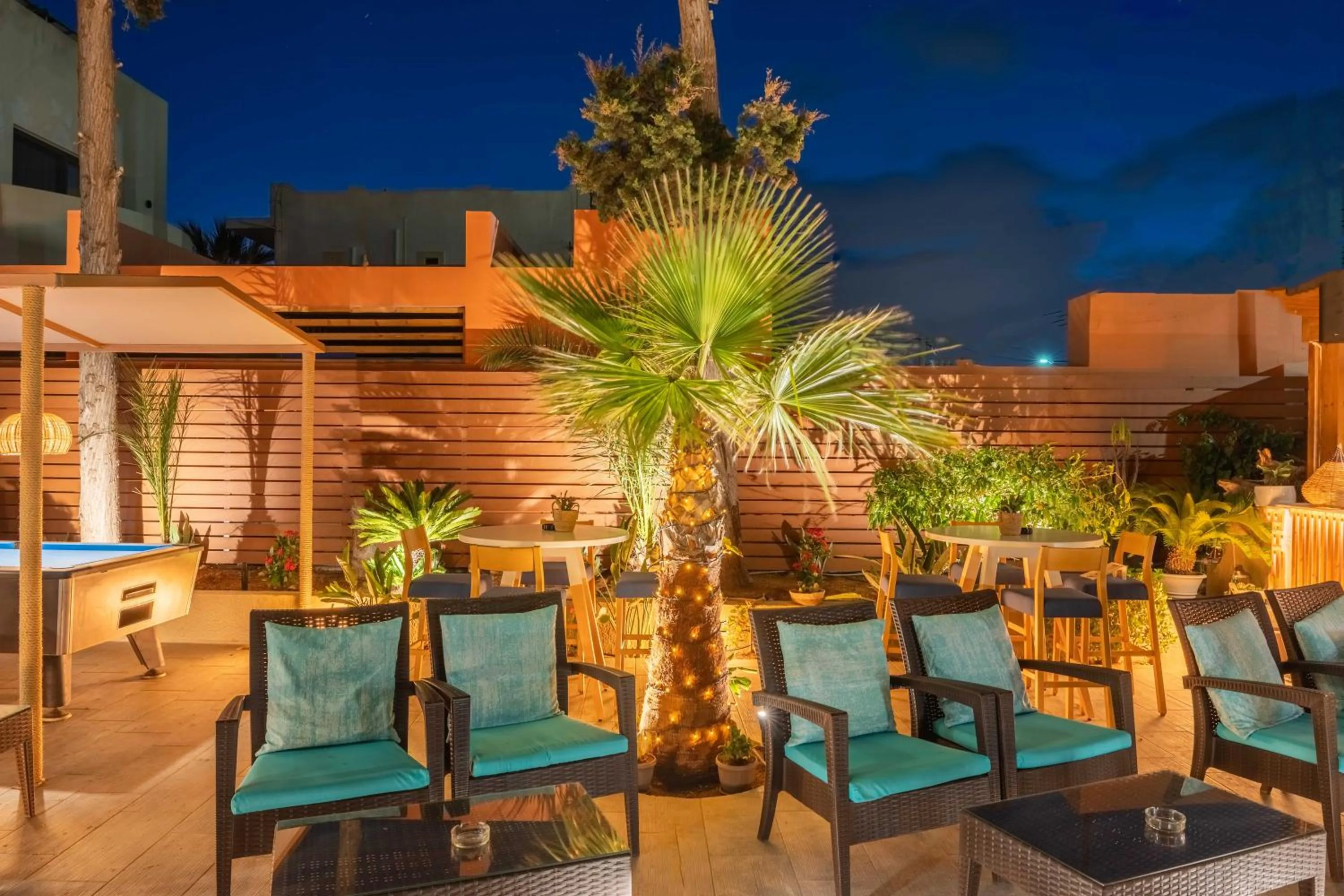 Paradise Hotel-Apartments