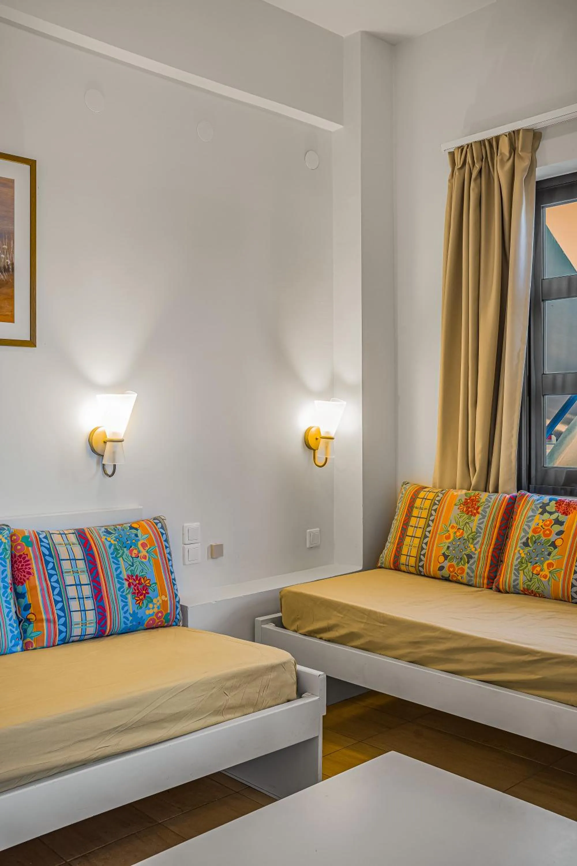 Bed in Paradise Hotel-Apartments